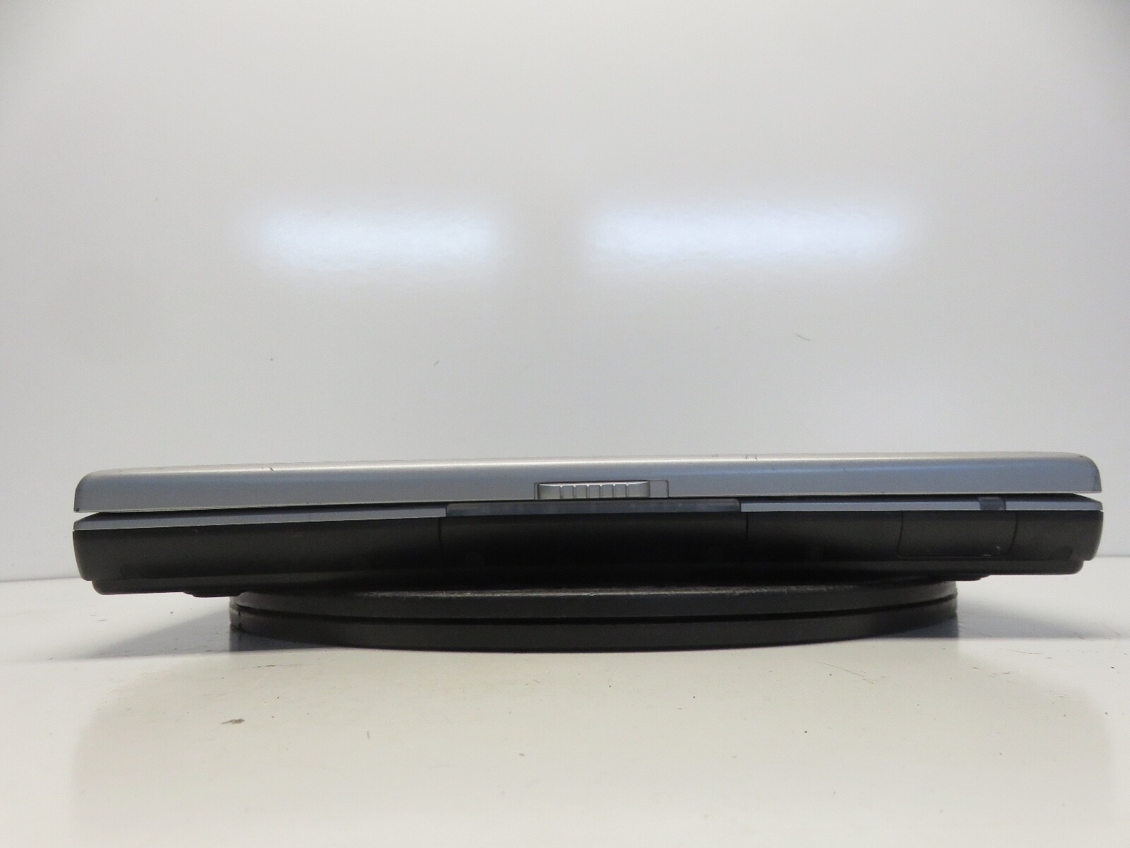 HP Pavilion ZE4400 AMD Athlon XP-M 1.7GHz 194 MB NO HDD No Batt