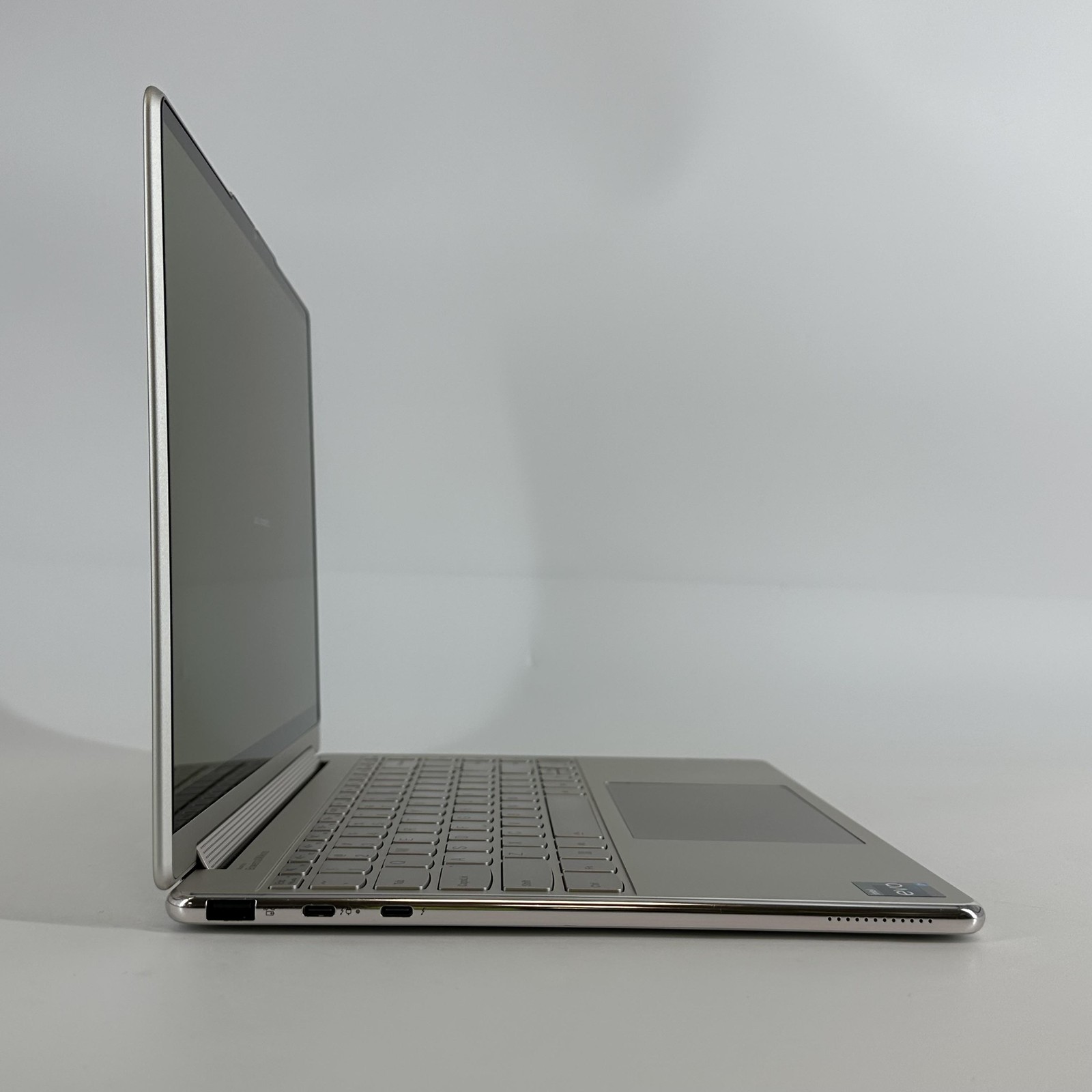 Lenovo Yoga 9i 14 Gray QHD+ TOUCH 2.1 GHz i7-1260P 16GB 512GB SSD Very Good