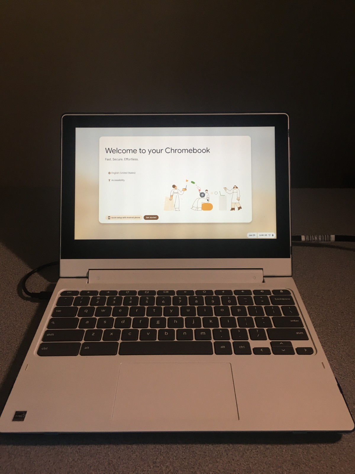 Lenovo 81HY000DUS Chromebook C330 11.6″ 64GB 4GB RAM MediaTek MT8173C Notebook