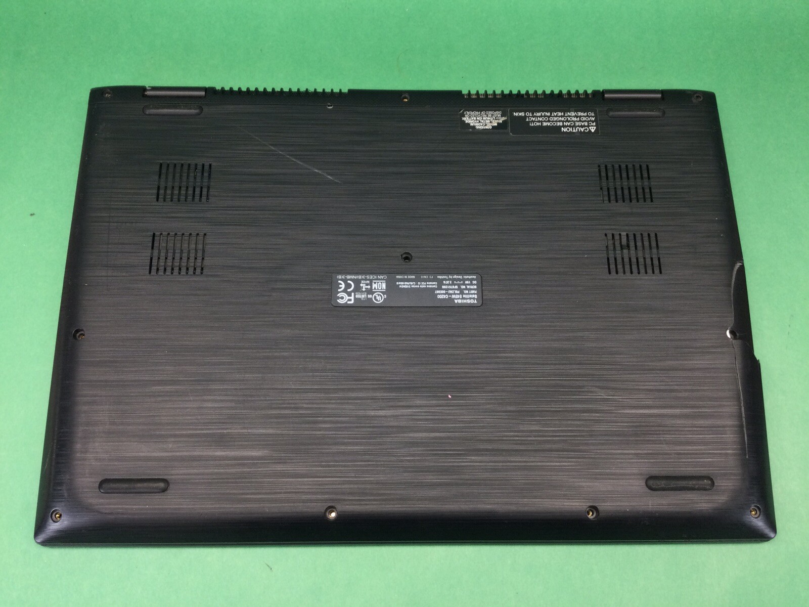 Toshiba Satellite E45W – C4200 14” Laptop – BROKEN SCREEN – UNTESTED