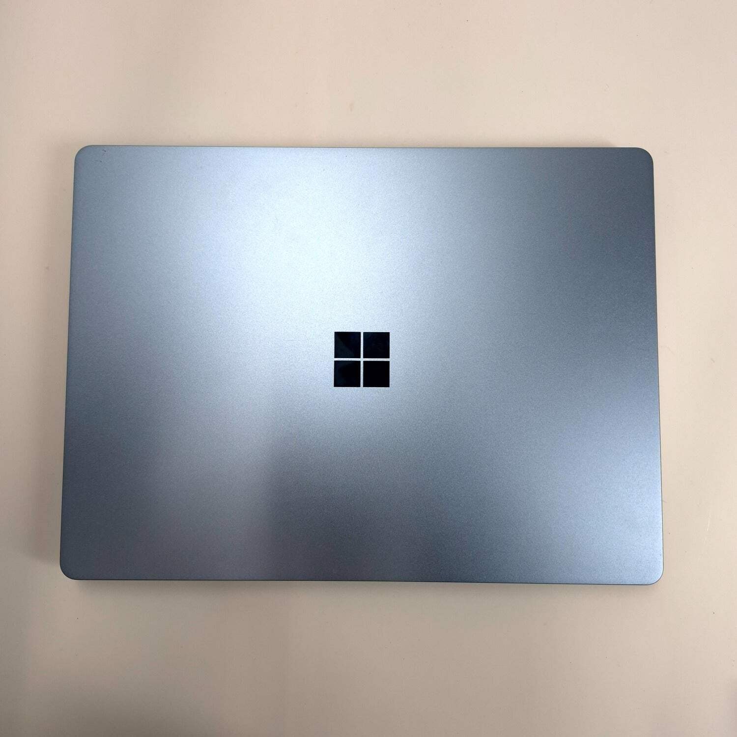 Microsoft Surface Laptop Go 2 2013 12.4″ i5-1135G7 2.4GHz 8GB RAM 128GB SSD