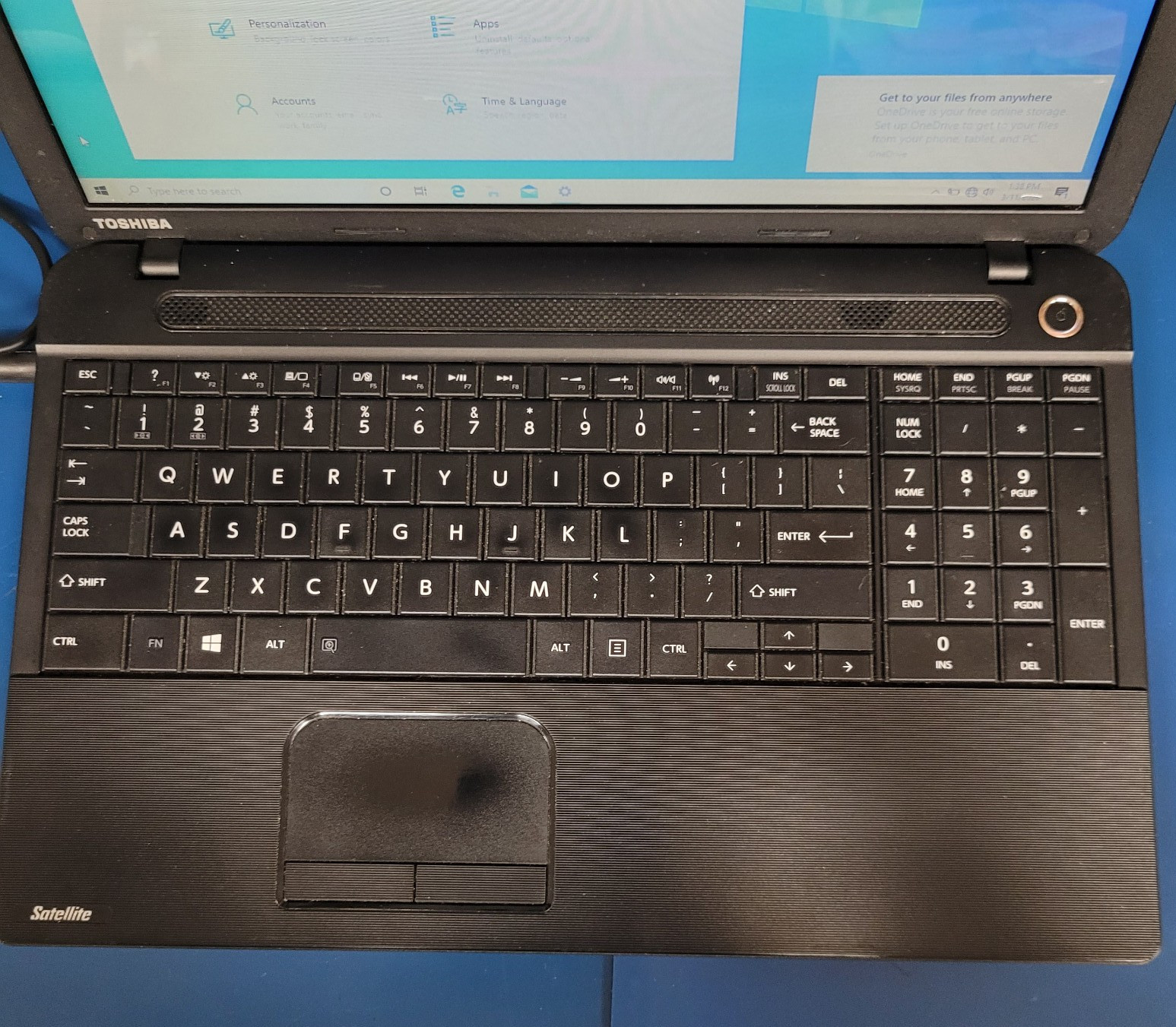 Toshiba Satellite C55-A5100 Intel i3 -3120M@2.50 GHz / 6GB RAM/ 750 GB HD Win 10