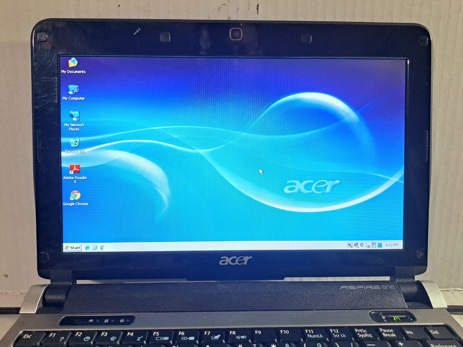 ACER ASPIRE ONE KAV10 LAPTOP PC INTEL 1GM RAM 320GB HDD WINDOWS XP PARTS ONLY