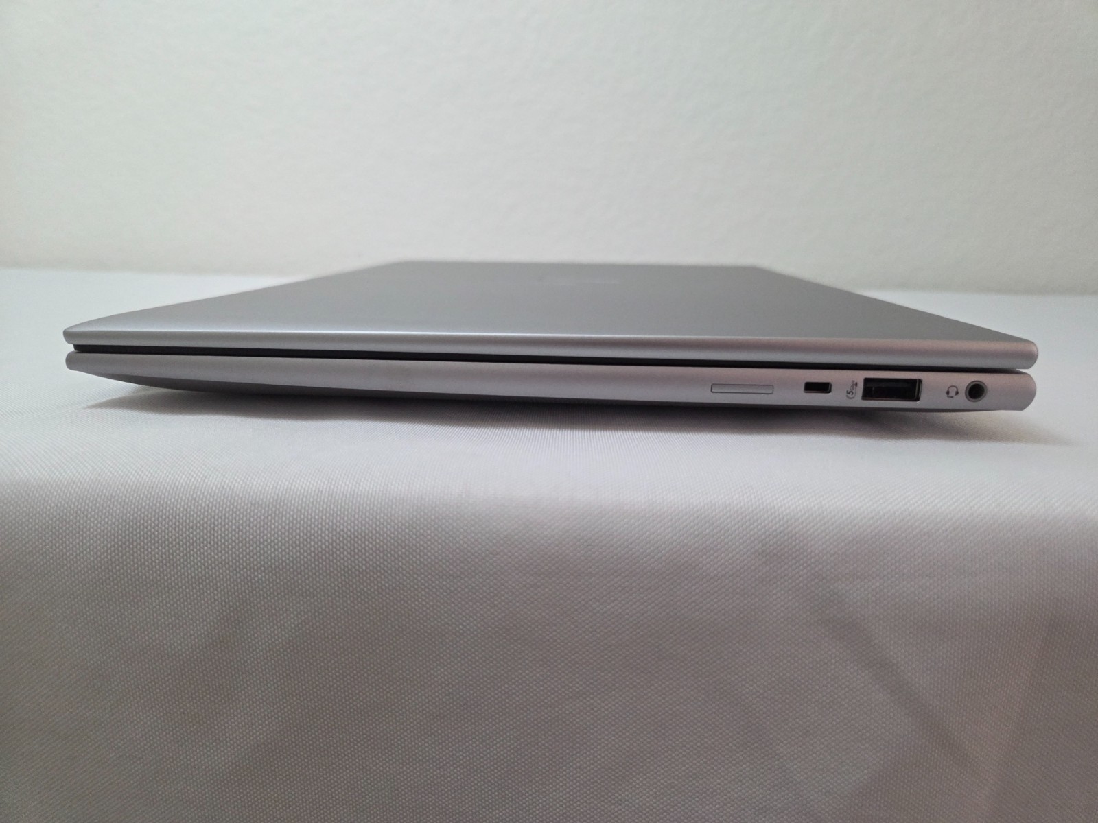 HP ZBook Firefly G11 14″ – Ultra 7 165H, 32GB RAM, 512GB SSD, RTX A500, WARRANTY
