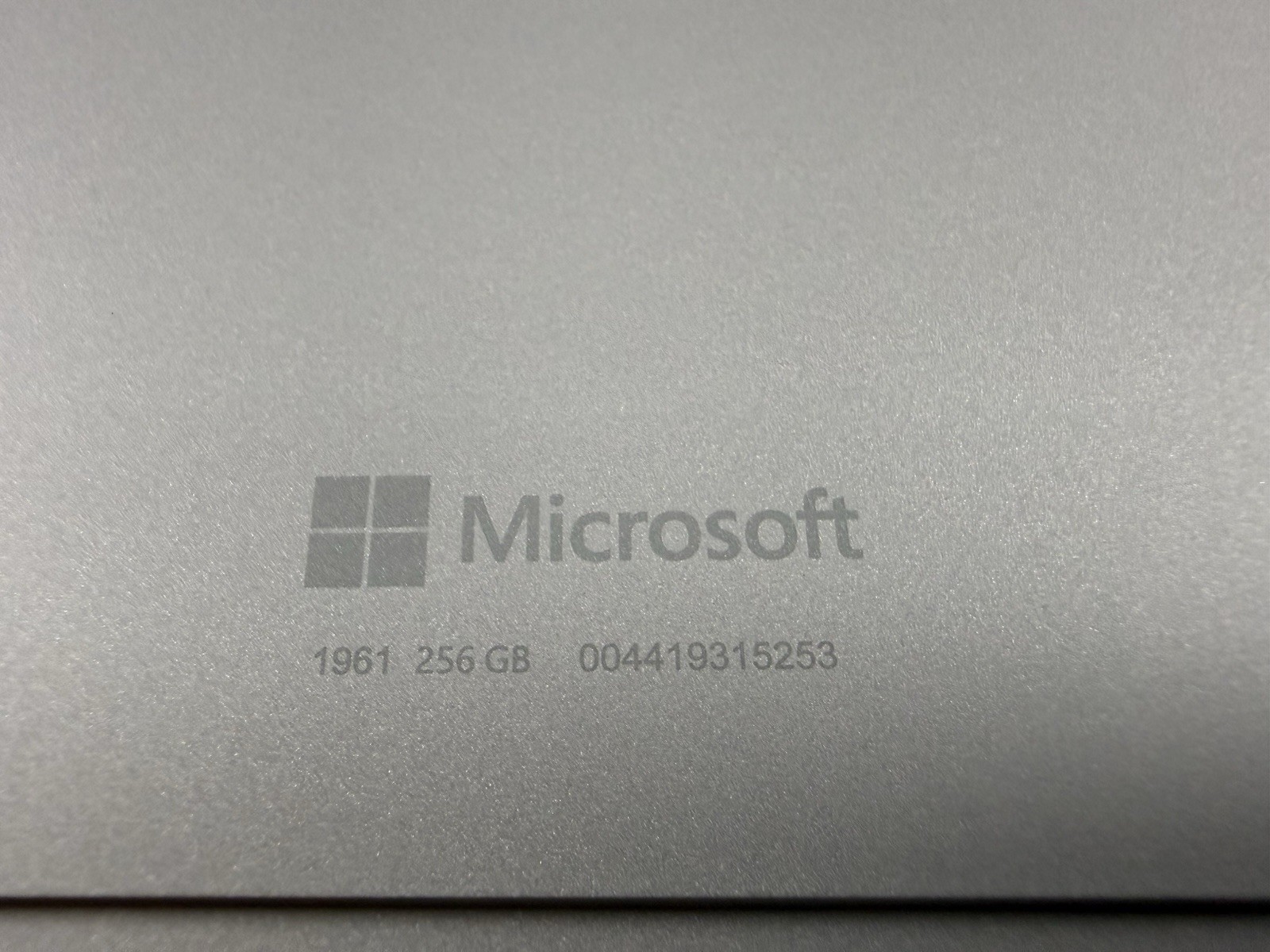 Microsoft Surface Pro 7 plus 1961 Core i5-1135G7 2.4GHz 16GB 256GB Win 11 Pro