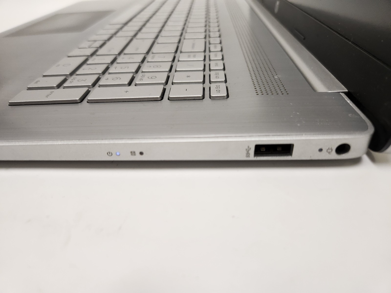 HP Laptop 17-CN2063CL 17.3″ Laptop i5-1235U 1.3GHz 8GB RAM 256GB SSD W11P