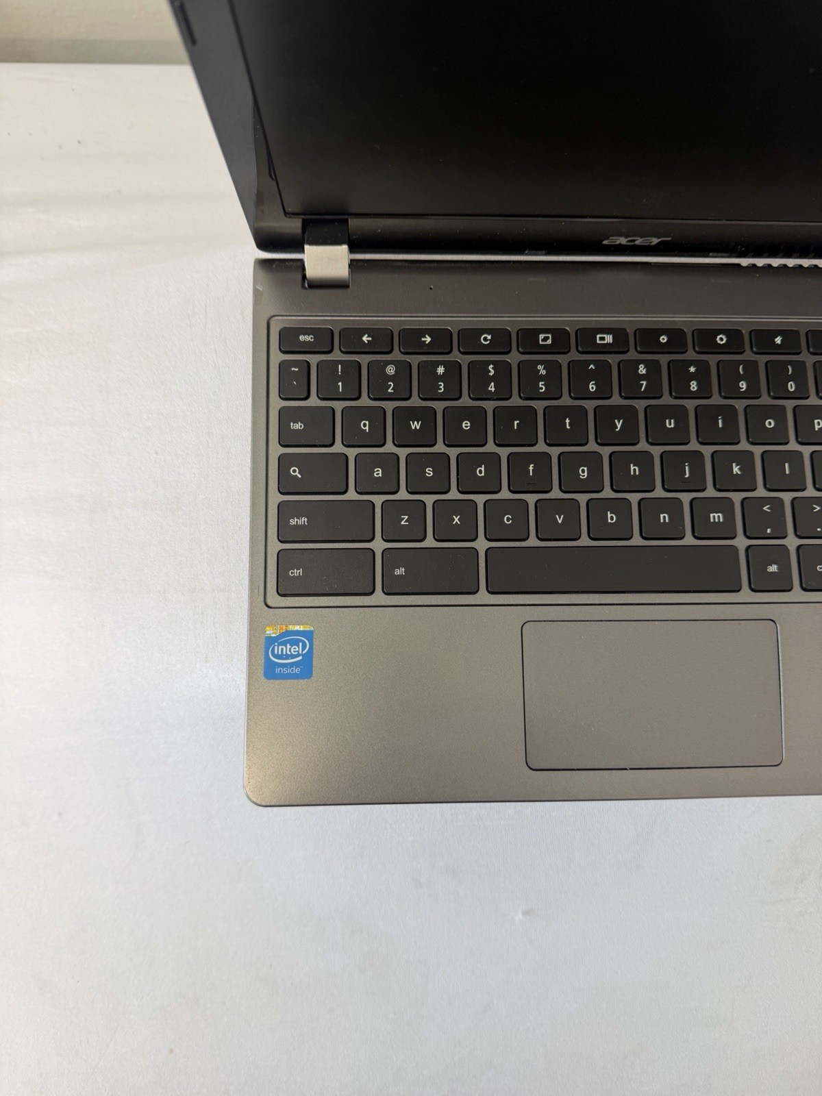 Acer Chromebook C740-C3P1 Laptop – Good Screen – Intel Celeron 3205U – Read Des