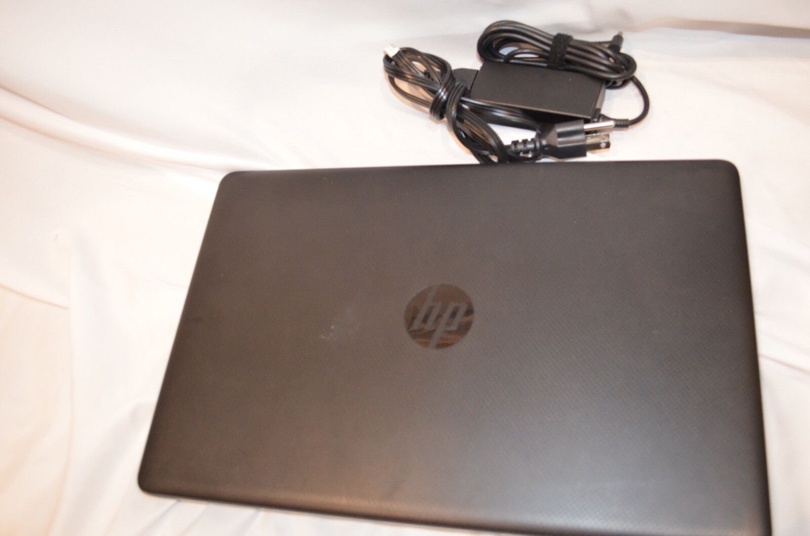 HP Pavilion Laptop db1xxx AMD Ryzen 3 8GB RADEON VEGA MOBILE Gfx 250gb EXCELLENT