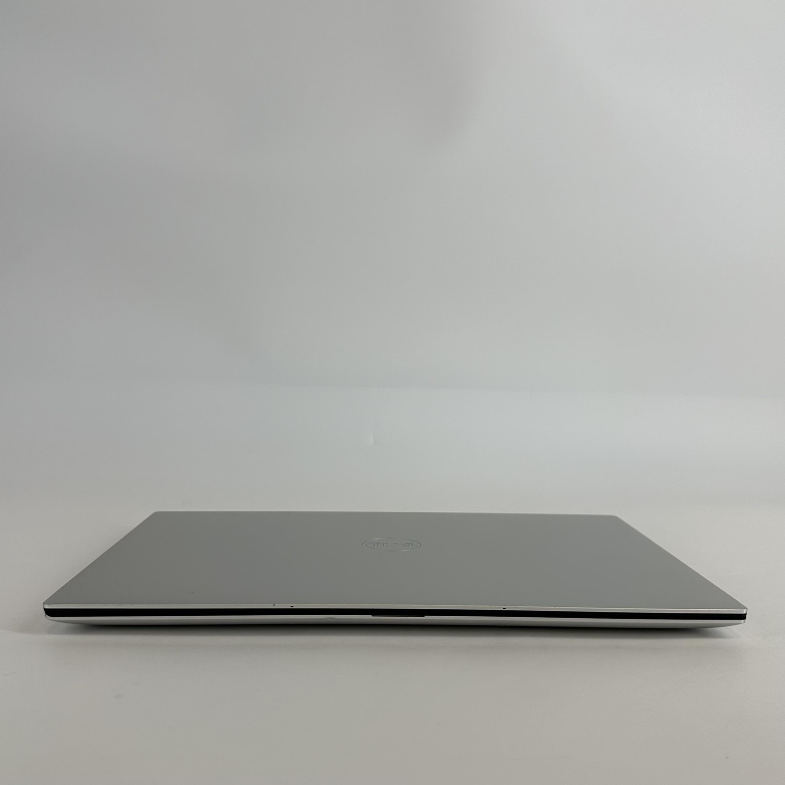 Dell XPS 15 9520 Silver FHD+ 2.3 GHz i7-12700H 32GB 1TB SSD RTX 3050 Good