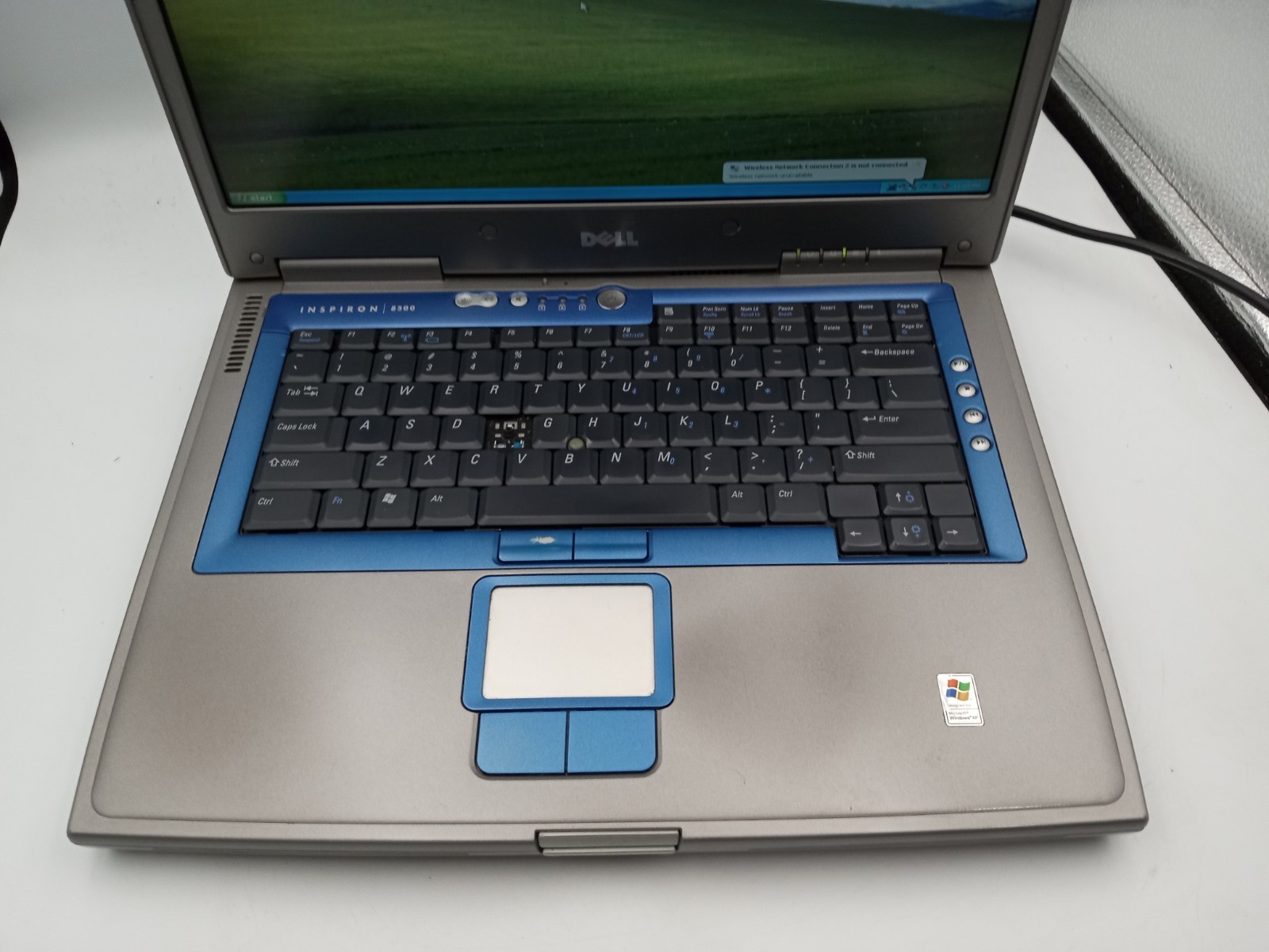 Dell Inspiron 8500 15″ Laptop Intel Pentium 4 1GB RAM 60GB HDD WinXP – READ -RR
