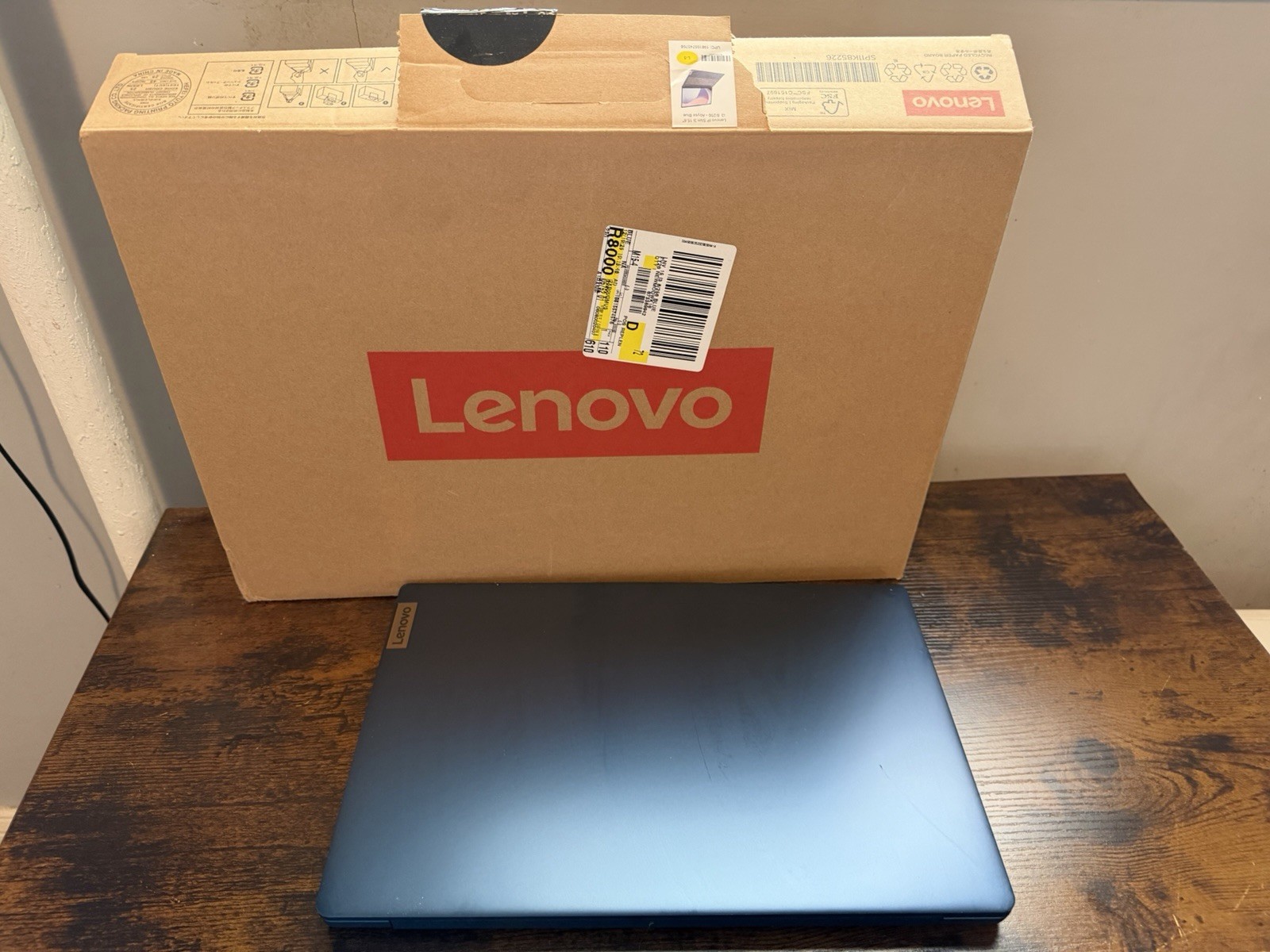 Lenovo IP Slim 3i 15.6″ Notebook Intel i3 8GB 256GB SSD Windows 11 Abyss Blue