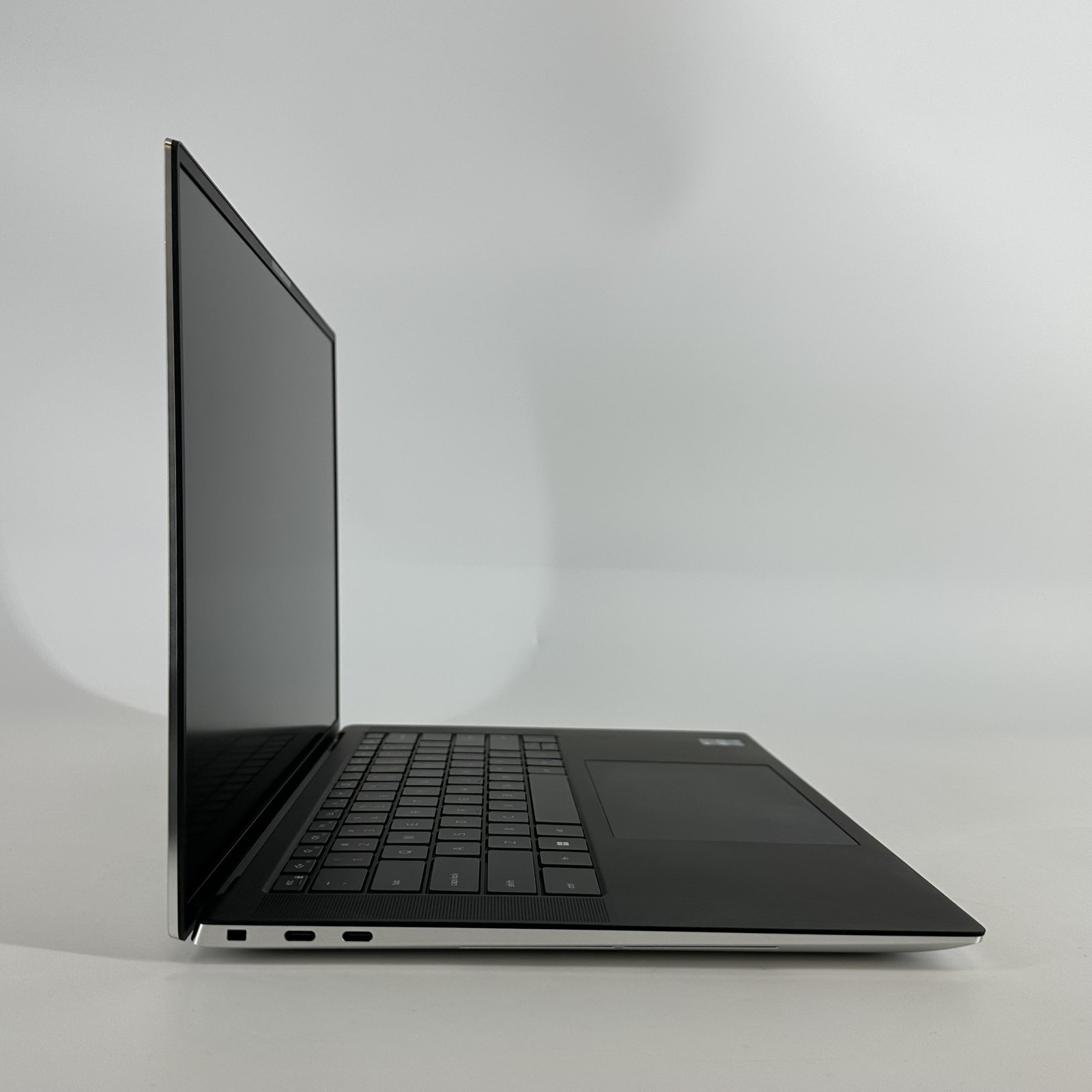 Dell XPS 15 9530 FHD+ 2.4 GHz i7-13700H 32GB 1TB SSD Intel Arc A370M Very Good