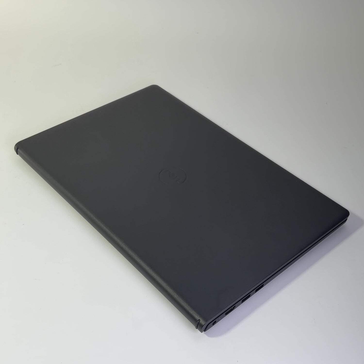 Dell Inspiron 3520 15.6″ Pentium Silver N5030 1.1GHz SSD