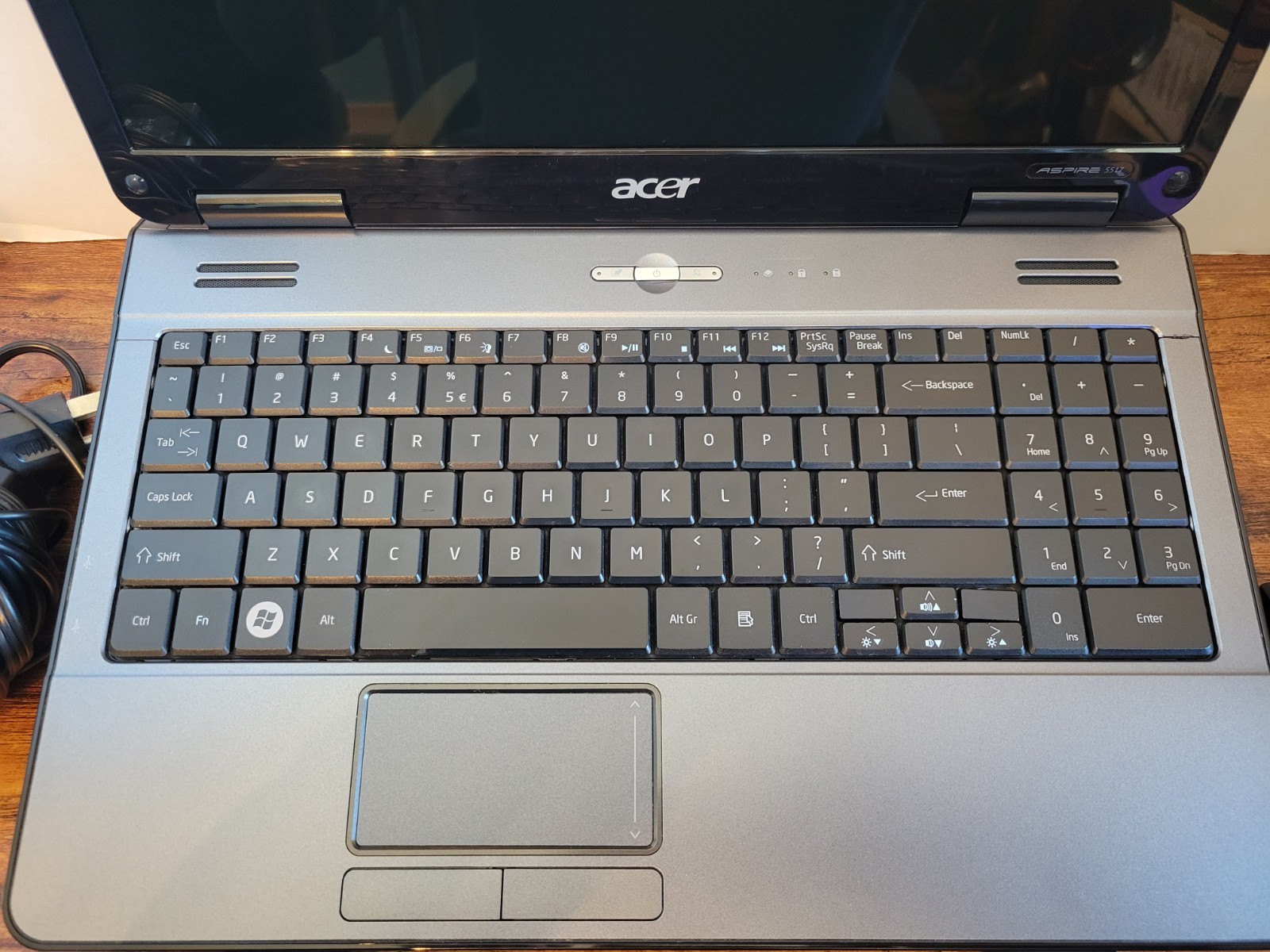 Acer Aspire 5517 Laptop, Linux Mint OS, Replaced Thermal Paste, Please READ
