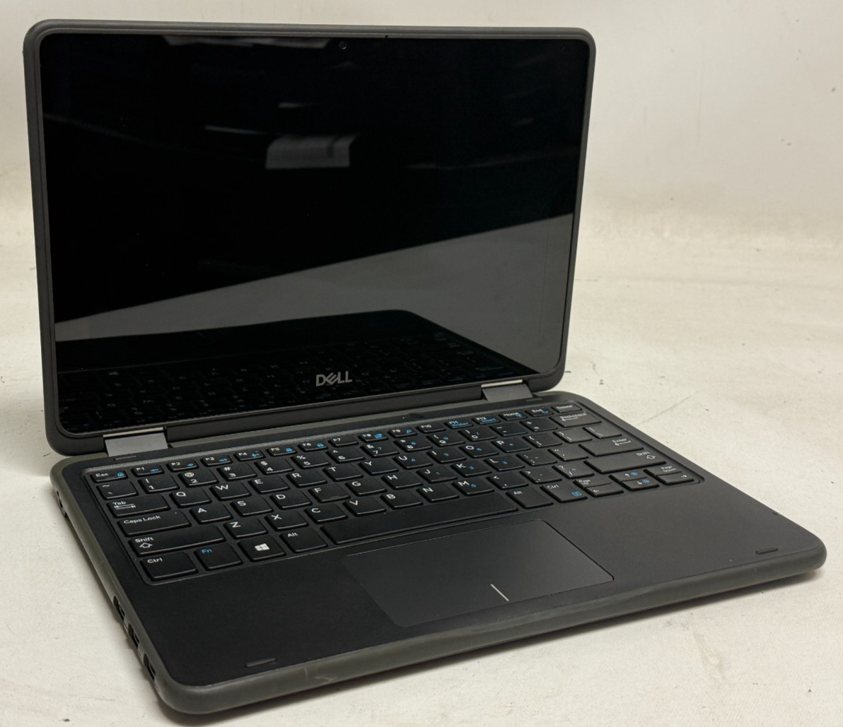 Dell Latitude 3190 2in1 11.6″ (Mixed CPU – 4GB/8GB RAM – NO OS/HDD) – Lot of 10