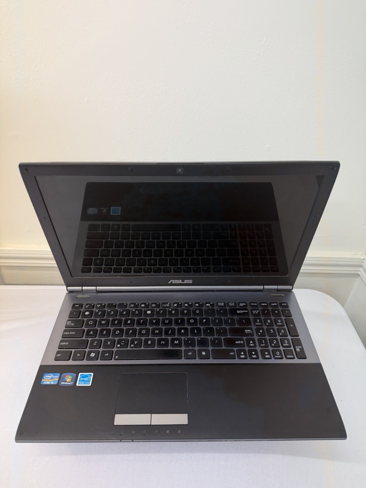 Asus U56E Laptop – Screen Leaking Light – Intel i5-2410M – Read Des