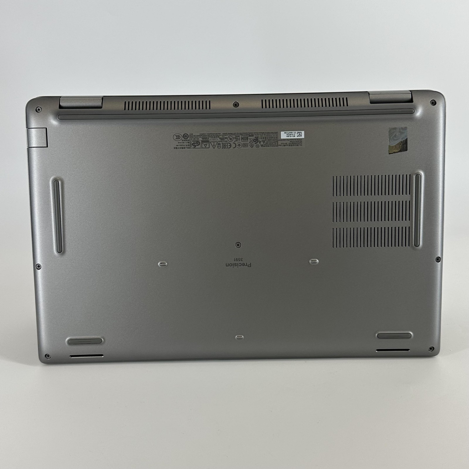 Dell Precision 3591 15 FHD TOUCH 1.4 GHz Ultra 7 165H 32GB 512GB SSD RTX 500 Ada