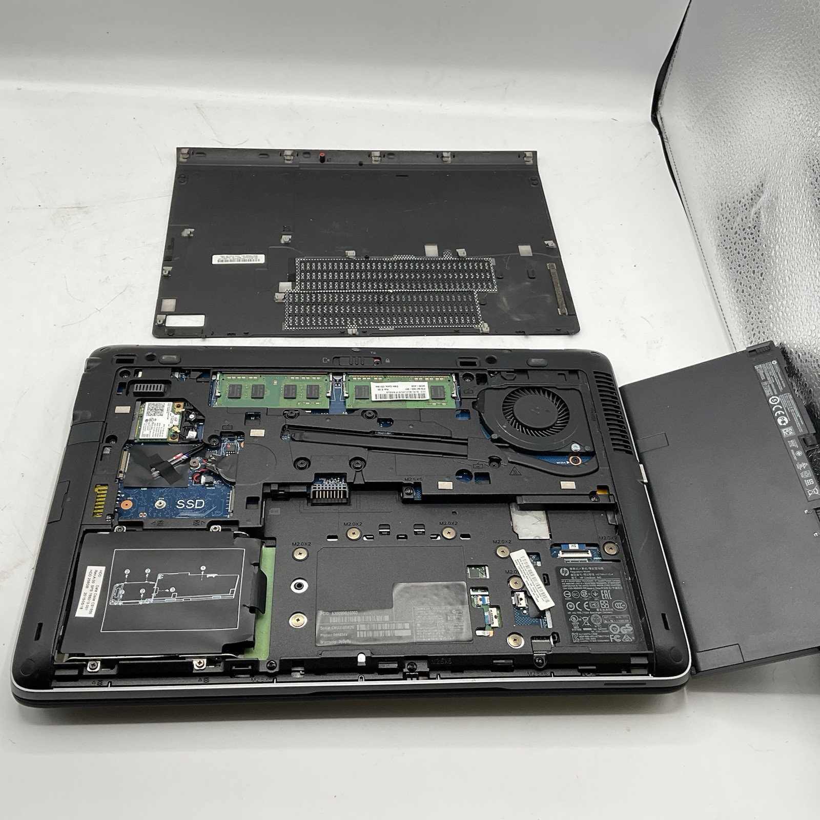 HP EliteBook 840 G1 14″ Laptop Intel Core i7-4600U 8GB Ram NO HDD NO OS