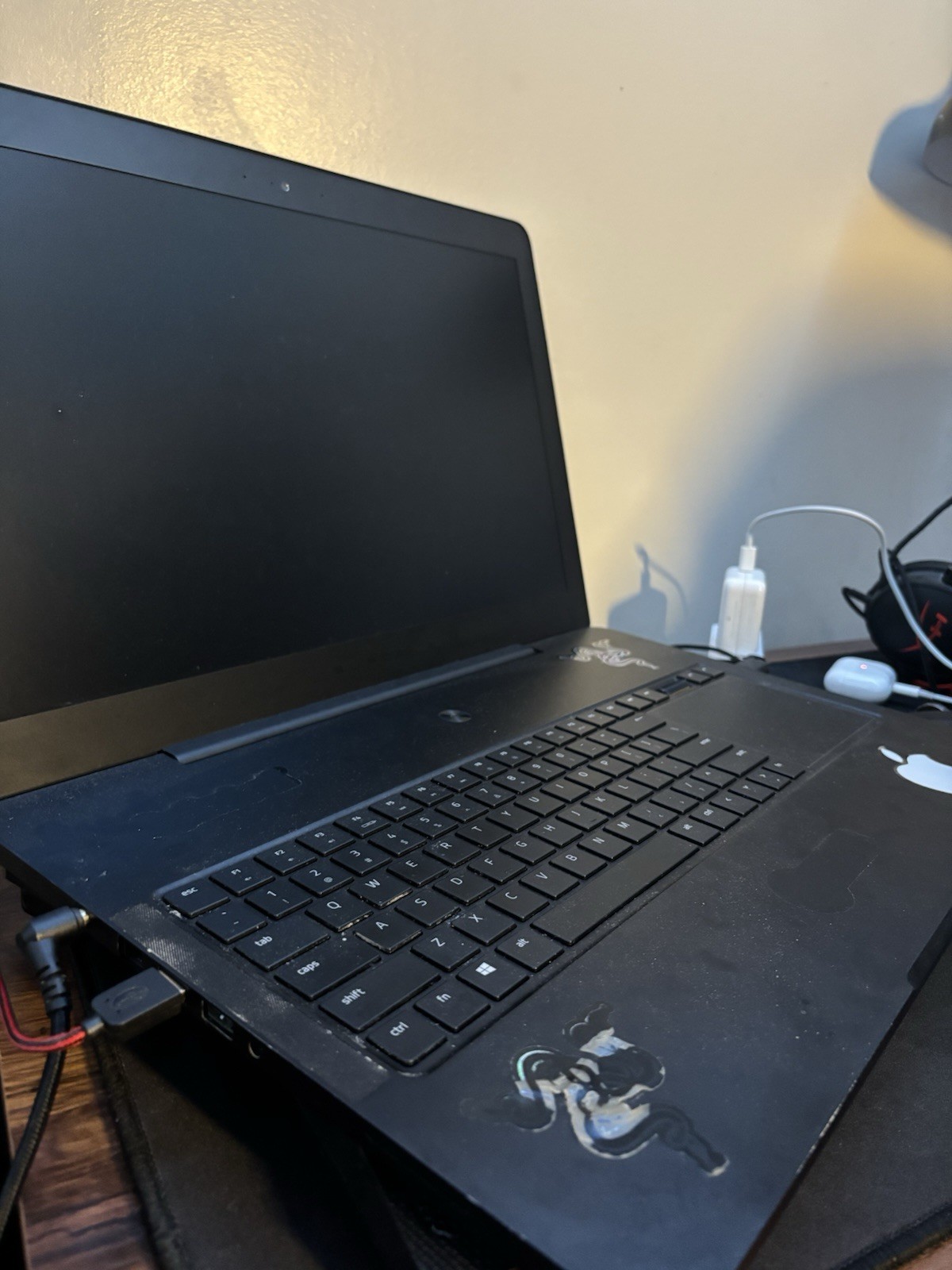 Razer Blade Pro 17 RZ09-02202 i7-7700HQ 2.8GHz 16GB 1.8TB SSD GeForce GTX 1060