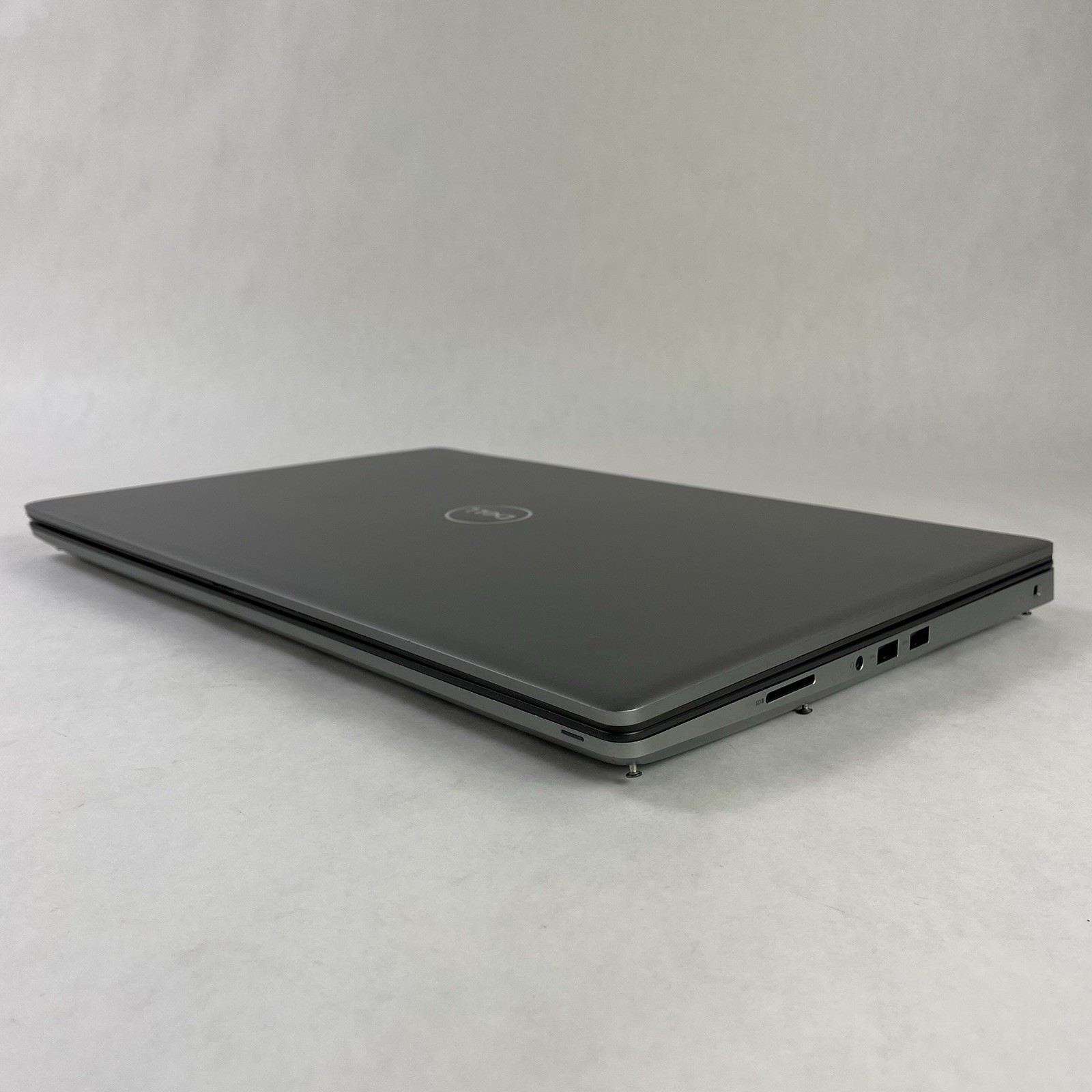Dell Precision 7750 17.3″ i7-10850H 2.70 GHz 32 GB RAM RTX3000 No SSD No OS READ