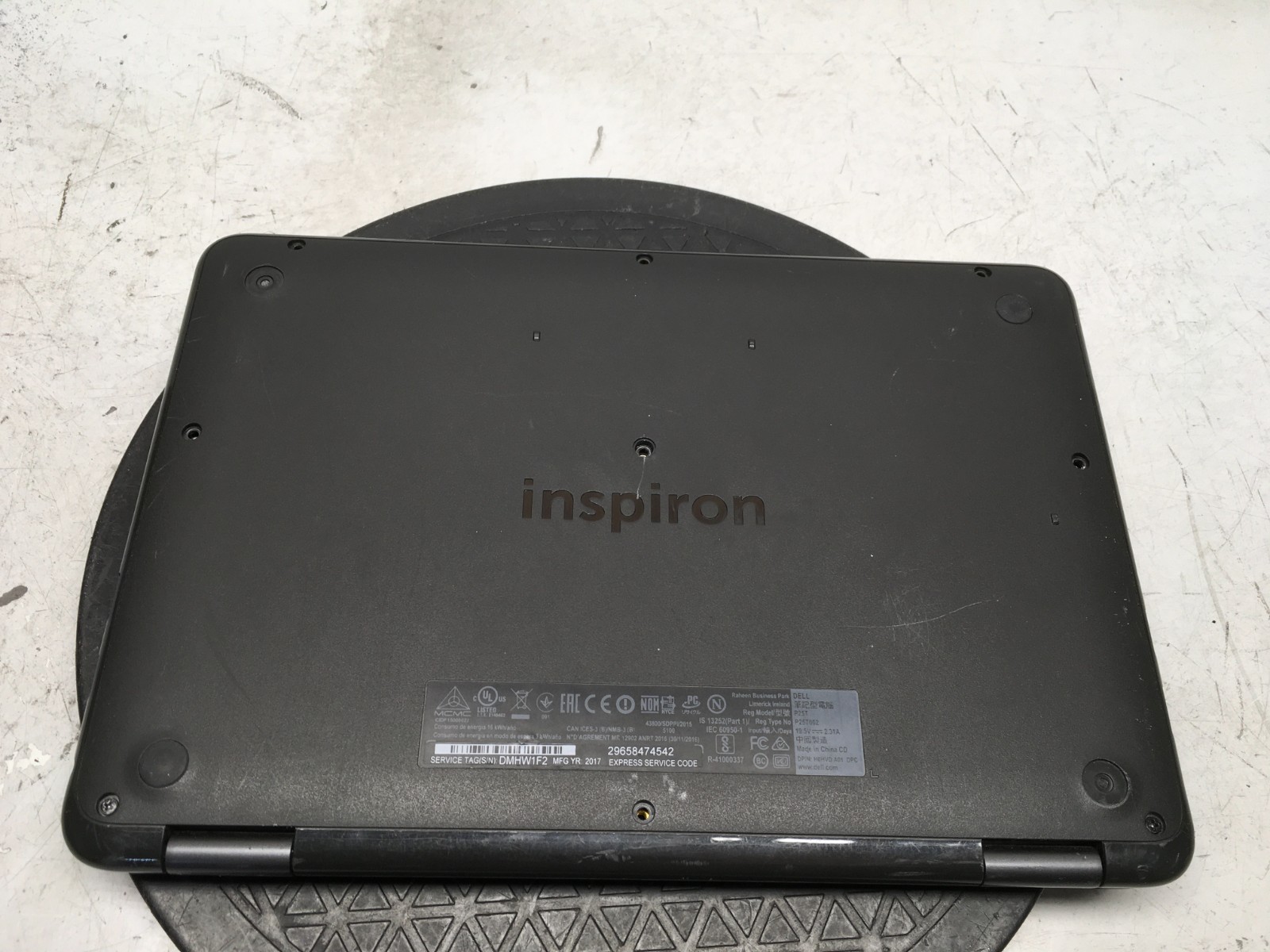 Dell Inspiron 3179 Intel M3-7Y30 1GHz 4 GB NO HDD
