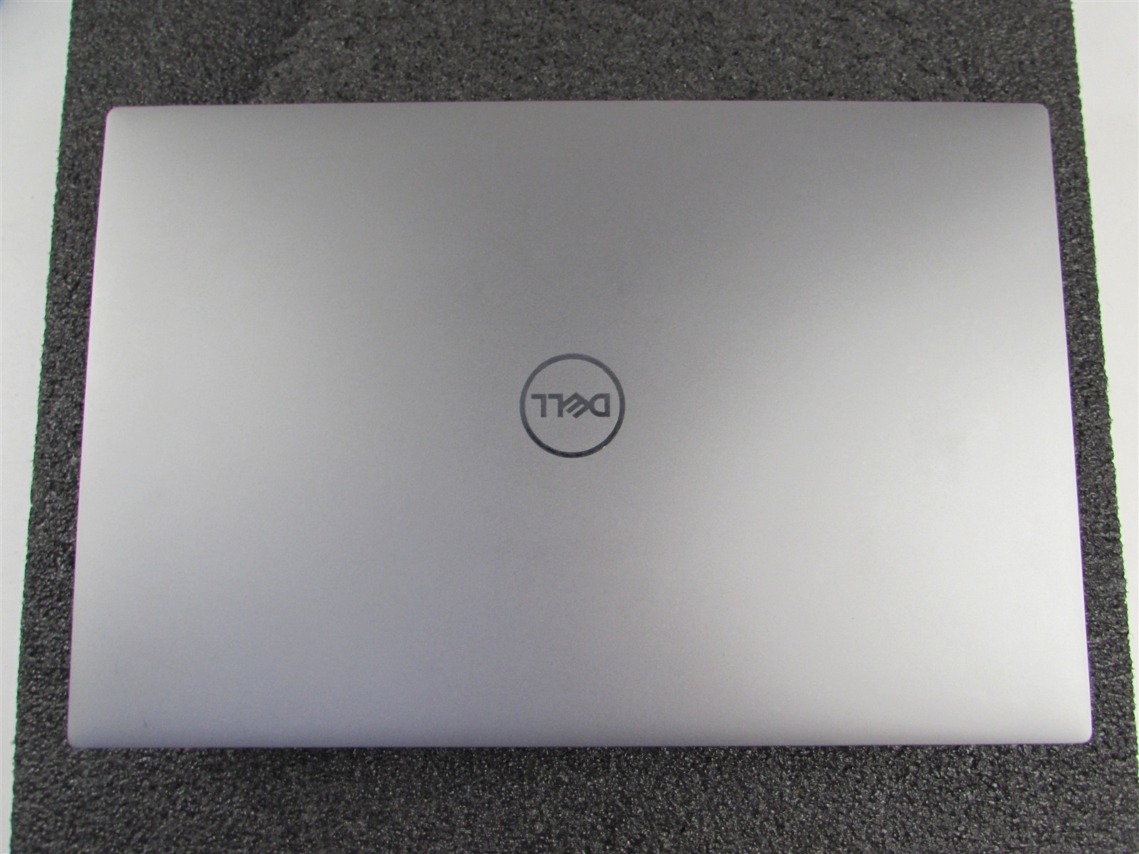 DELL PRECISION 5550 1920X1080 FHD CORE I9-10885H 1TB 32GB RAM T2000 NO O.S/BATT