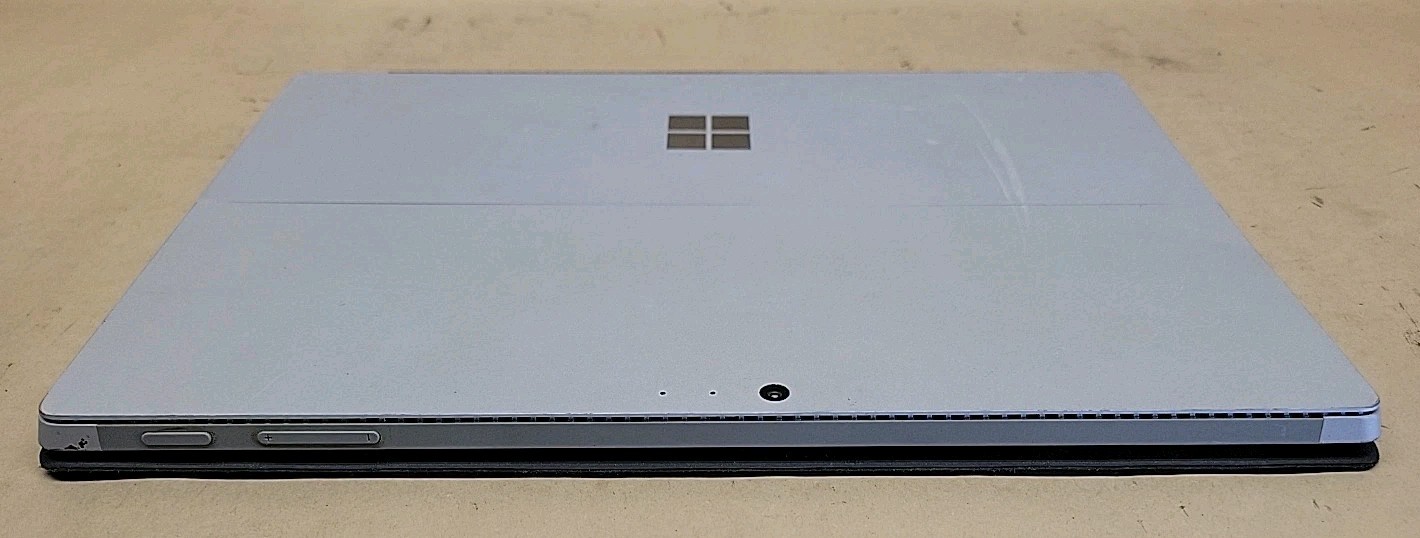 Microsoft Surface Pro 4, Intel Core i7-6650U @ 2.2GHz, 8GB RAM, 256GB SSD, W10P