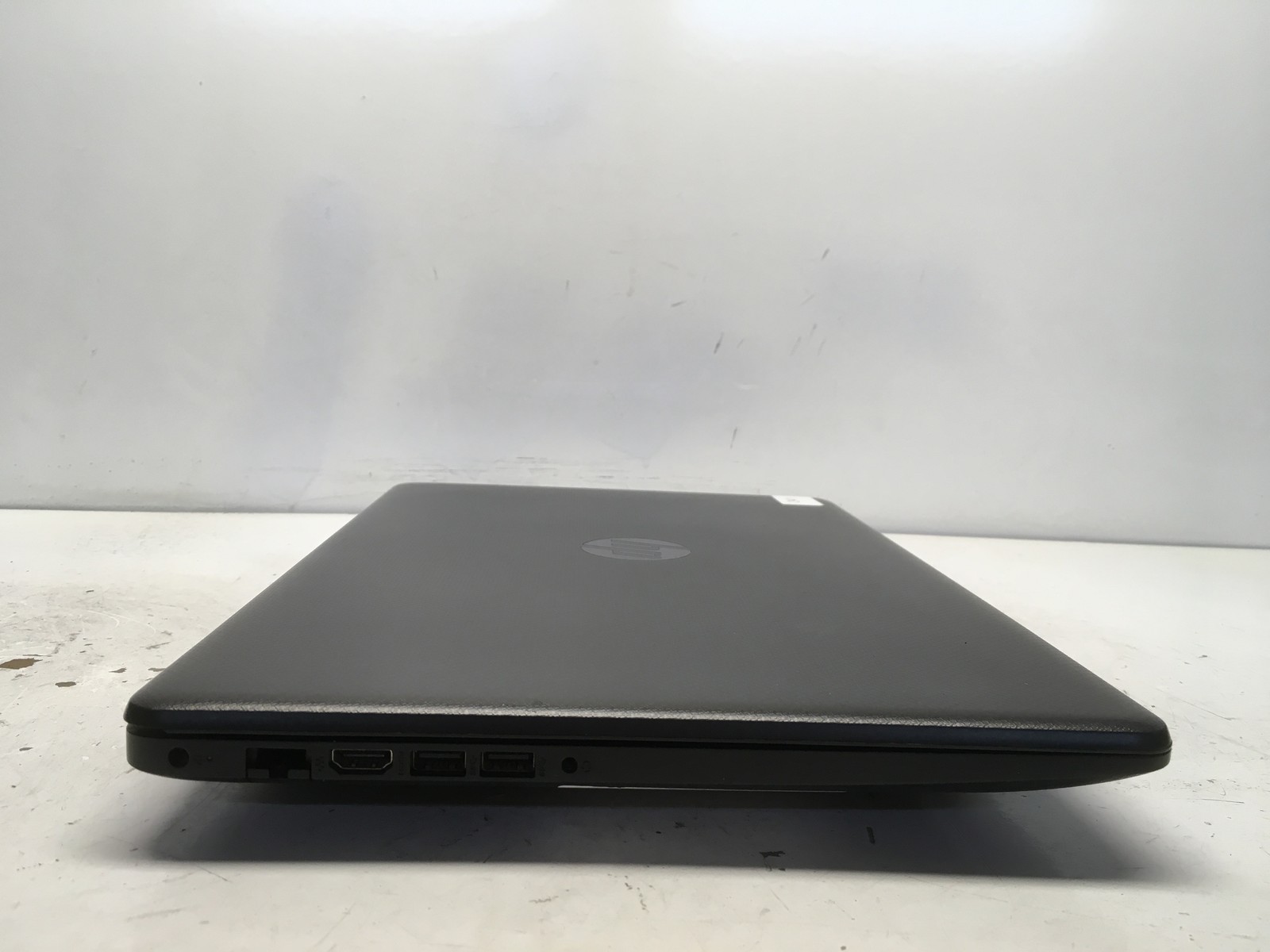 HP 17-BY3613DX Intel i5-1035G1 1GHz 8 GB NO HDD NO BATT