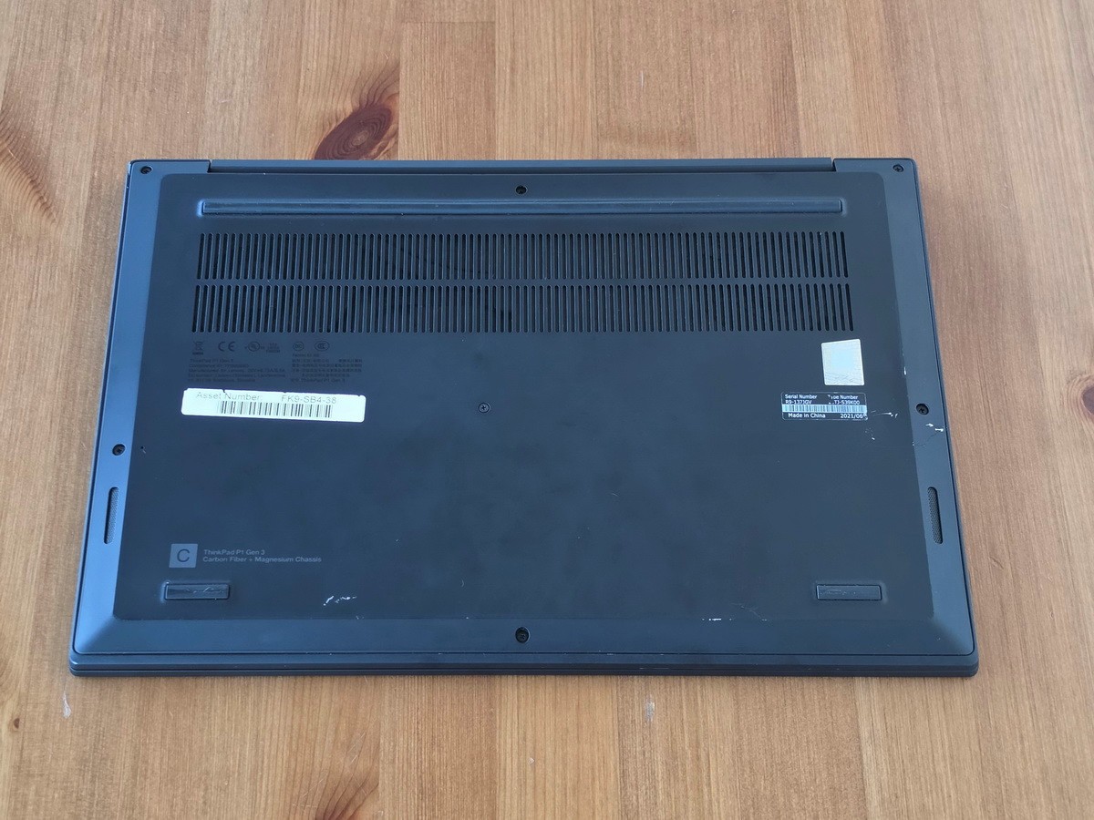 Lenovo ThinkPad P1 Gen 3 Xeon W-10855M 16GB 15.6″ FHD 1920×1080 NVIDIA T2000