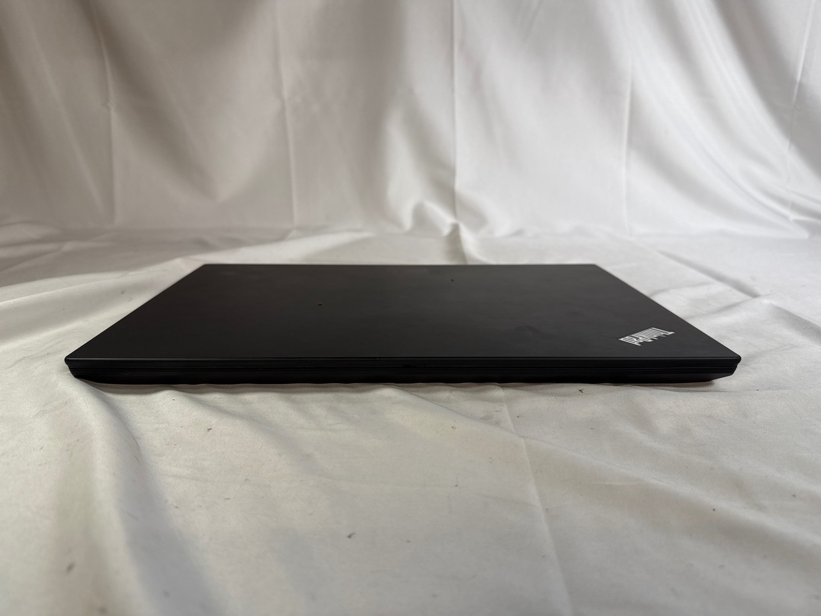 Lenovo ThinkPad T590 Intel Core i7-8665U 16 GB 128GB SSD 15.6″ Charge Port Issue