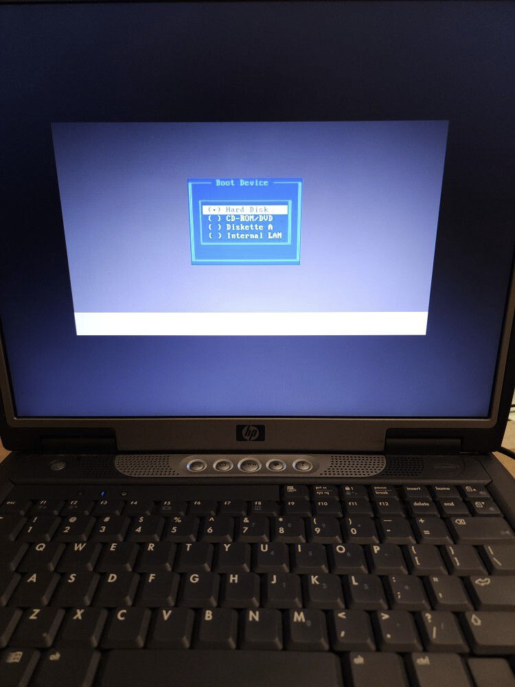 Vintage HP Laptop Zt1175