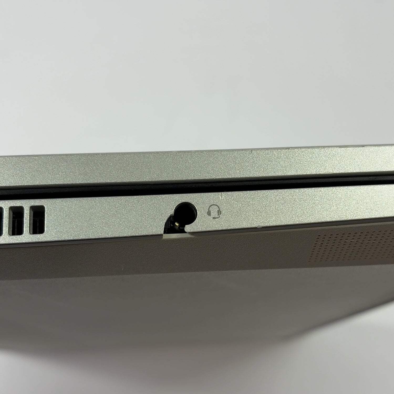 HP Pavilion x360 14T-DY000 14″ i3-1125G4 2.0GHz 16GB RAM 1TB SSD