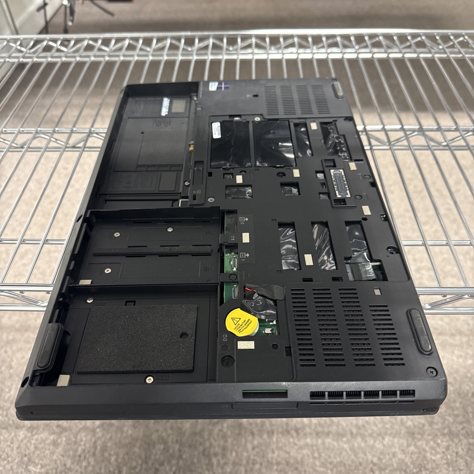 Lenovo ThinkPad P50 15.6″ | i7-6700HQ@2.6GHZ | 8GB RAM | NO OS/CHARGER/HDD
