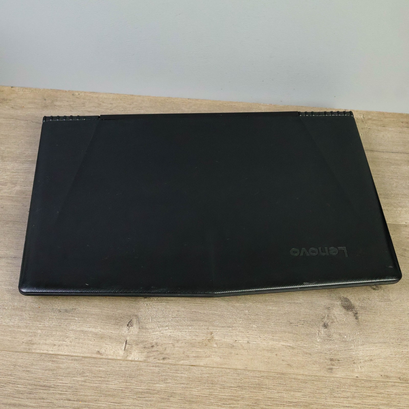 Lenovo Legion Y520 i7-7700HQ GTX 1060 3GB 8GB 128GB SSD 1TB HDD 15.6 Gaming
