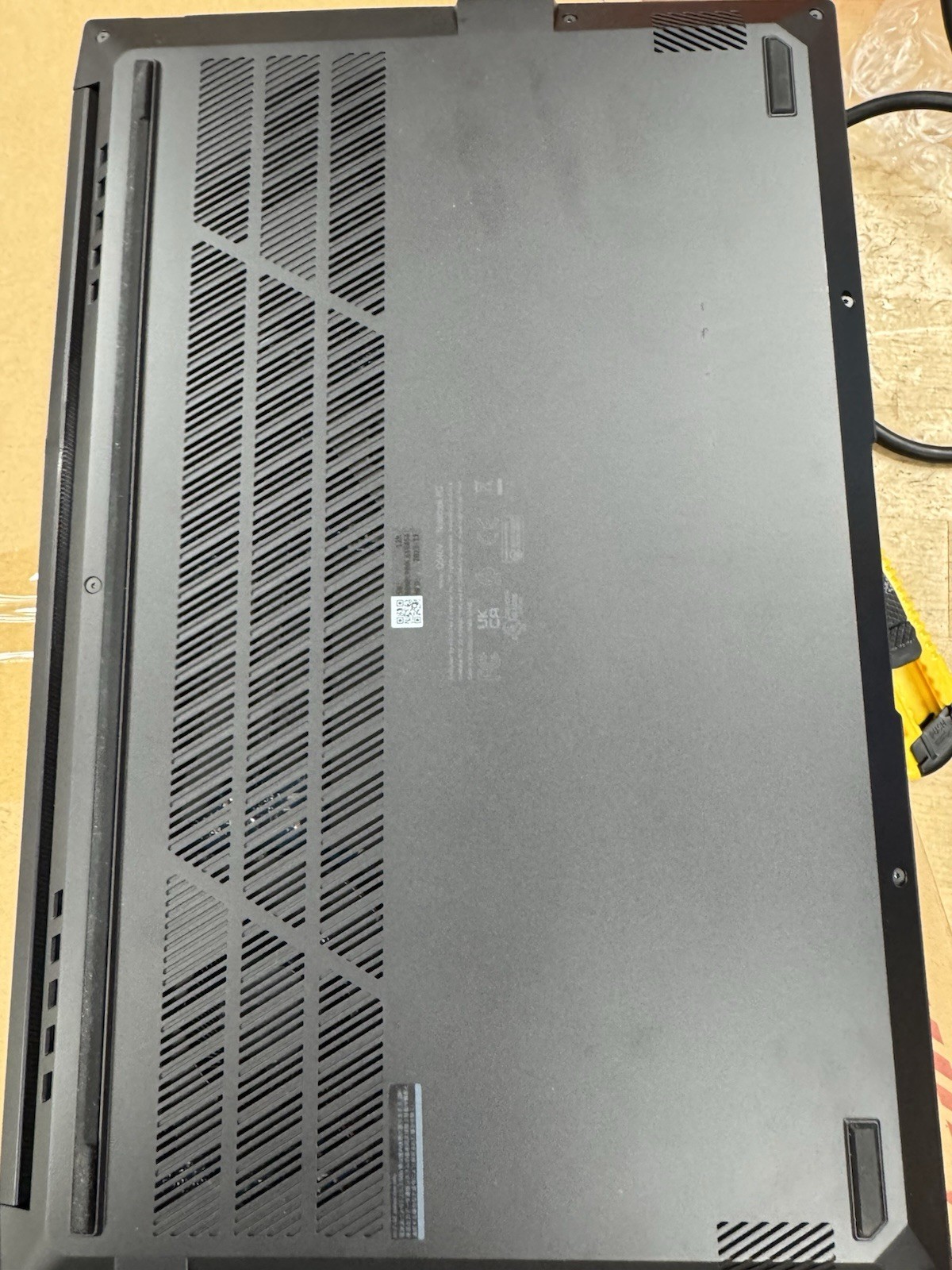 ASUS Vivobook 15.6″ Creator Intel 13th Gen Core i9 16GB RTX 3050 1TB- FOR PARTS