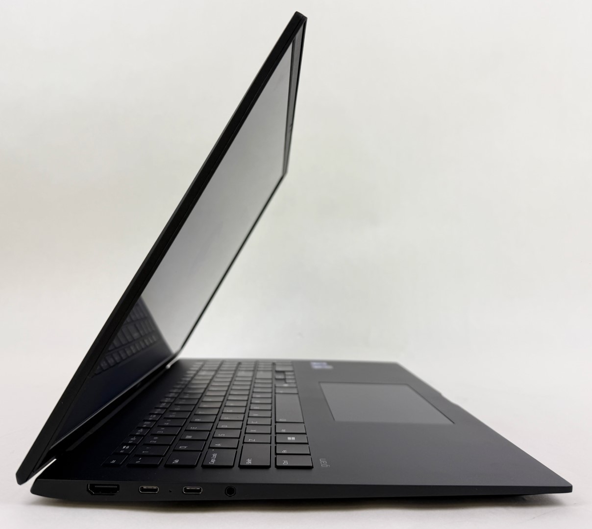 LG Gram 17Z90TL 17″ Touch Ultra 7 258V 32GB 2TB SSD W11H Thin Lightweight Laptop