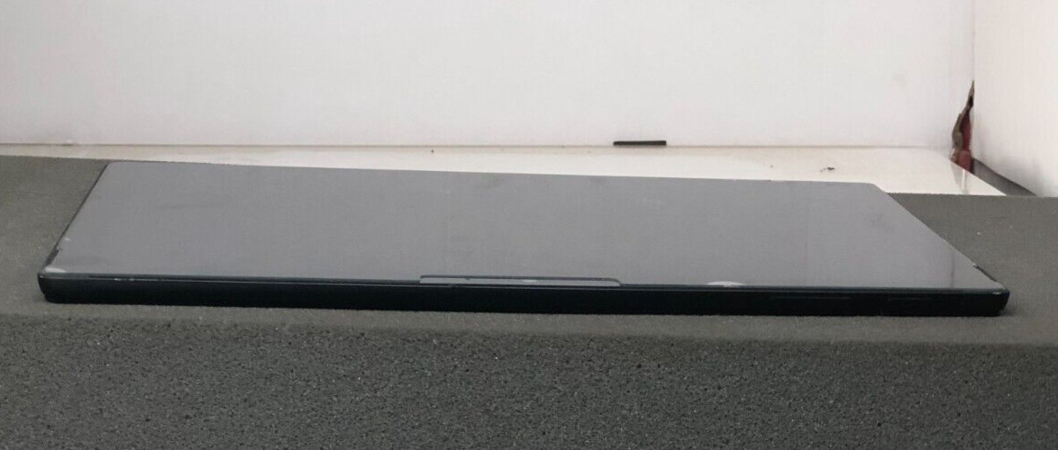 Microsoft Surface 6 Pro 1796 Intel Core i5 8250U 1.60GHz 8GB RAM 256GB SSD *READ
