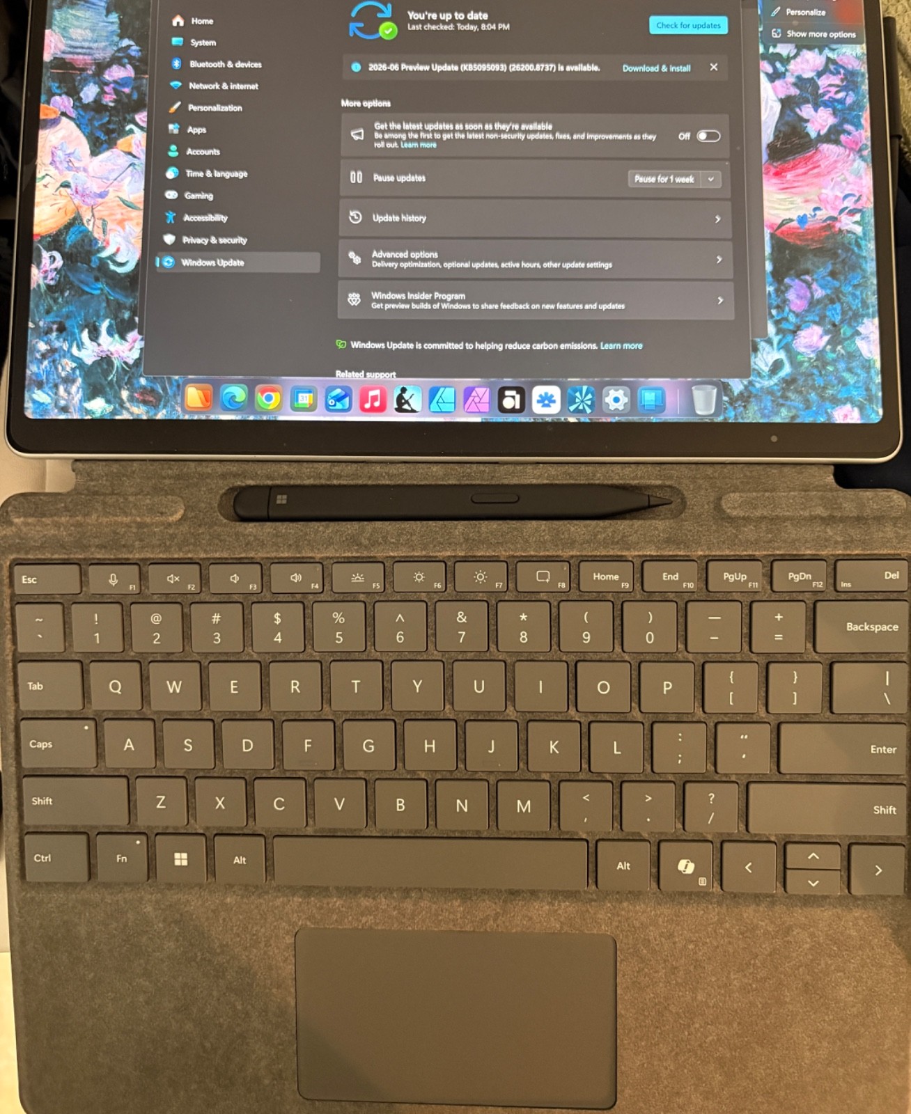 Microsoft Surface Pro 11 snapdragon x plus 16GB RAM 256GB SSD – Keyboard Pen