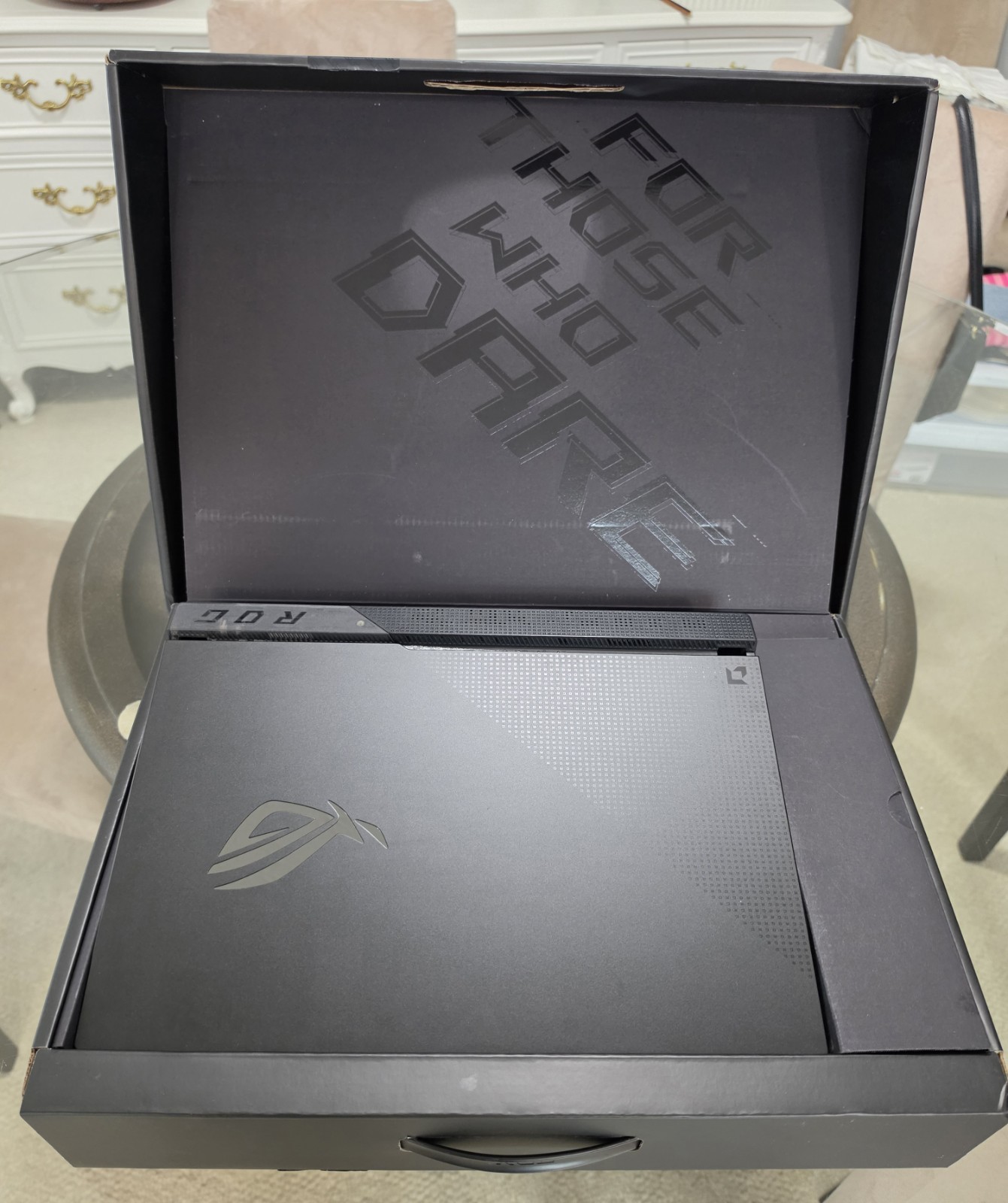 Asus ROG Strix G513QY 15.6″ Ryzen 9 5900HX 3.3GHz, 16GB RAM, 500 GB SSD, RX 6800