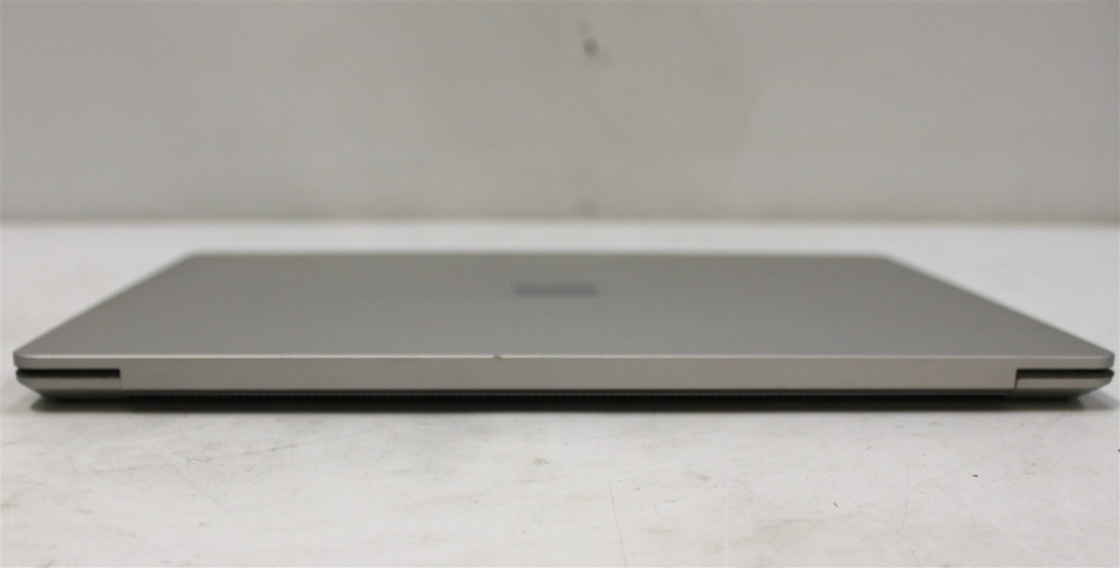 Microsoft Surface Laptop 2 13.5″ Intel Core i5-8350U 8GB DDR4 256GB SSD Win11Pro