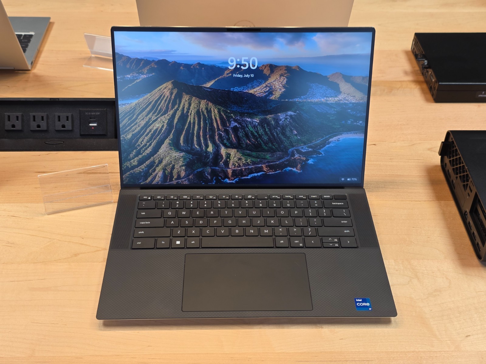 15″ Dell XPS 15 9520 – i7, 32GB, 1TB NVMe M.2 SSD | W11 & 3050 Laptop GPU!!