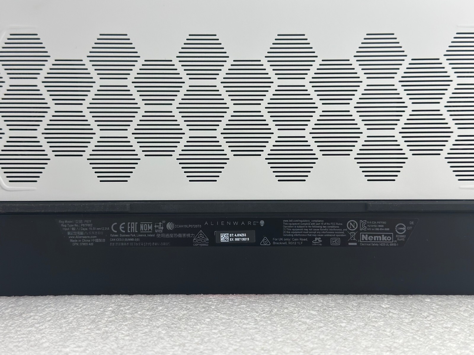 Alienware M15 R3 Intel Core 10th Gen. i9-10980HK GeForce RTX2080 8GB DDR6 – READ