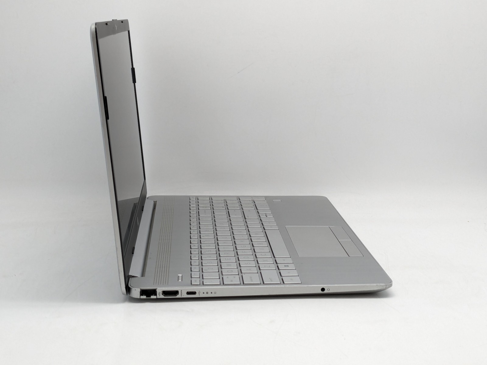 HP Laptop 15-dw3058cl 15.6″ i5-1135G7 8GB DDR4 256GB SSD Windows 11 Home