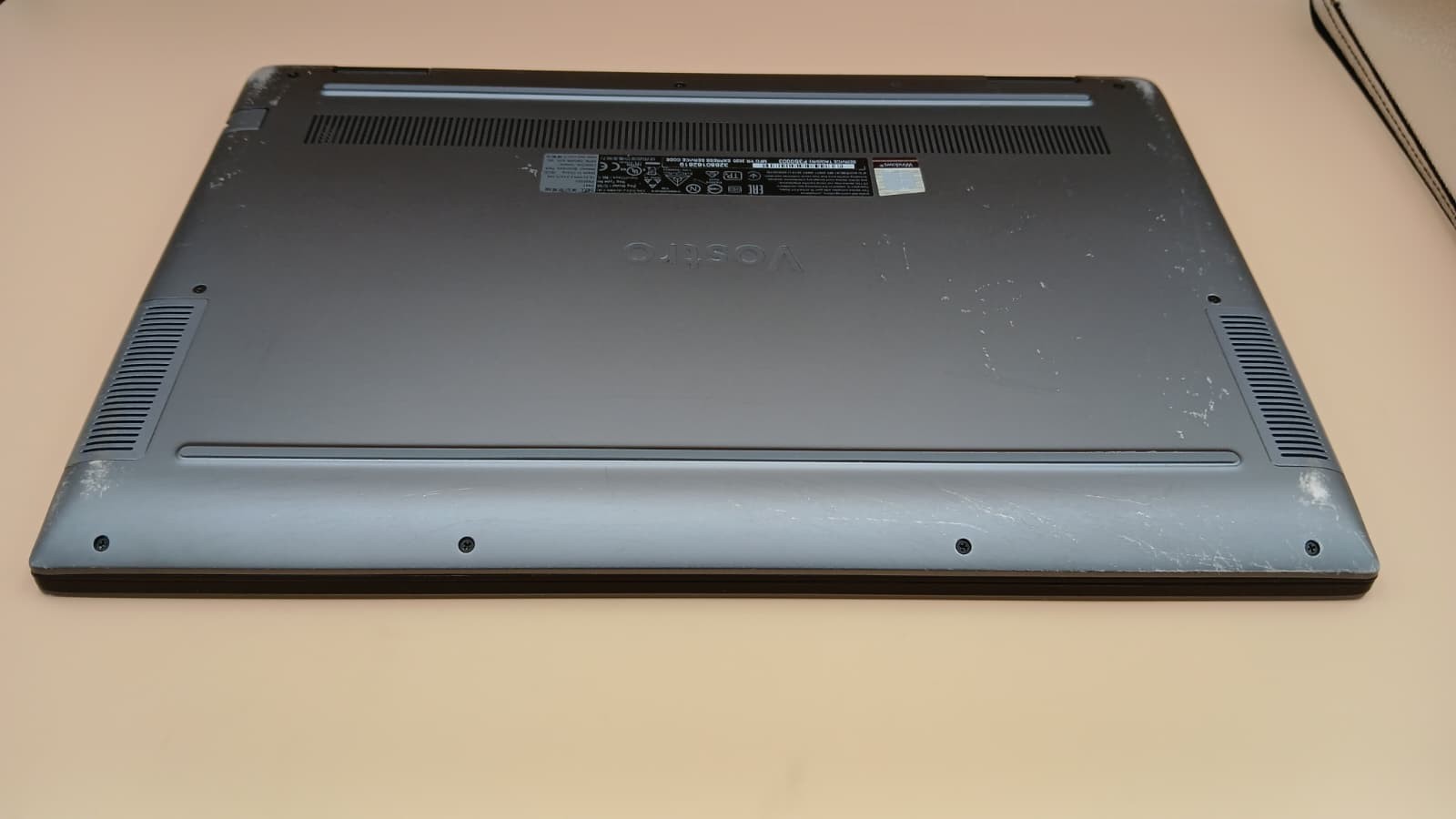 Dell Vostro 5590 15.6″ FHD i5-10210U 16GB RAM 256GB SSD Win11 Pro Laptop