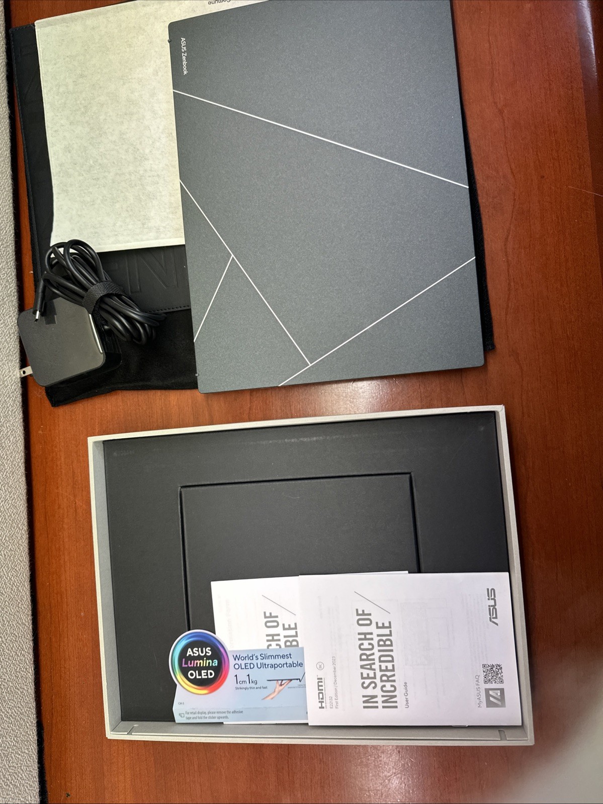 ASUS Zenbook OLED 14″ (256GB SSD, Intel Core i5 12th Gen., 4.40 GHz, 8GB) Laptop