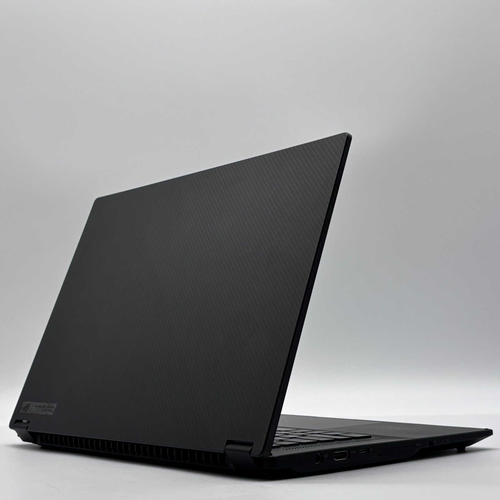 ROG Flow X16 GV601 16 QHD+ TOUCH 3.3GHz Ryzen 9 *UPGRADED 2TB SSD* RTX 3060