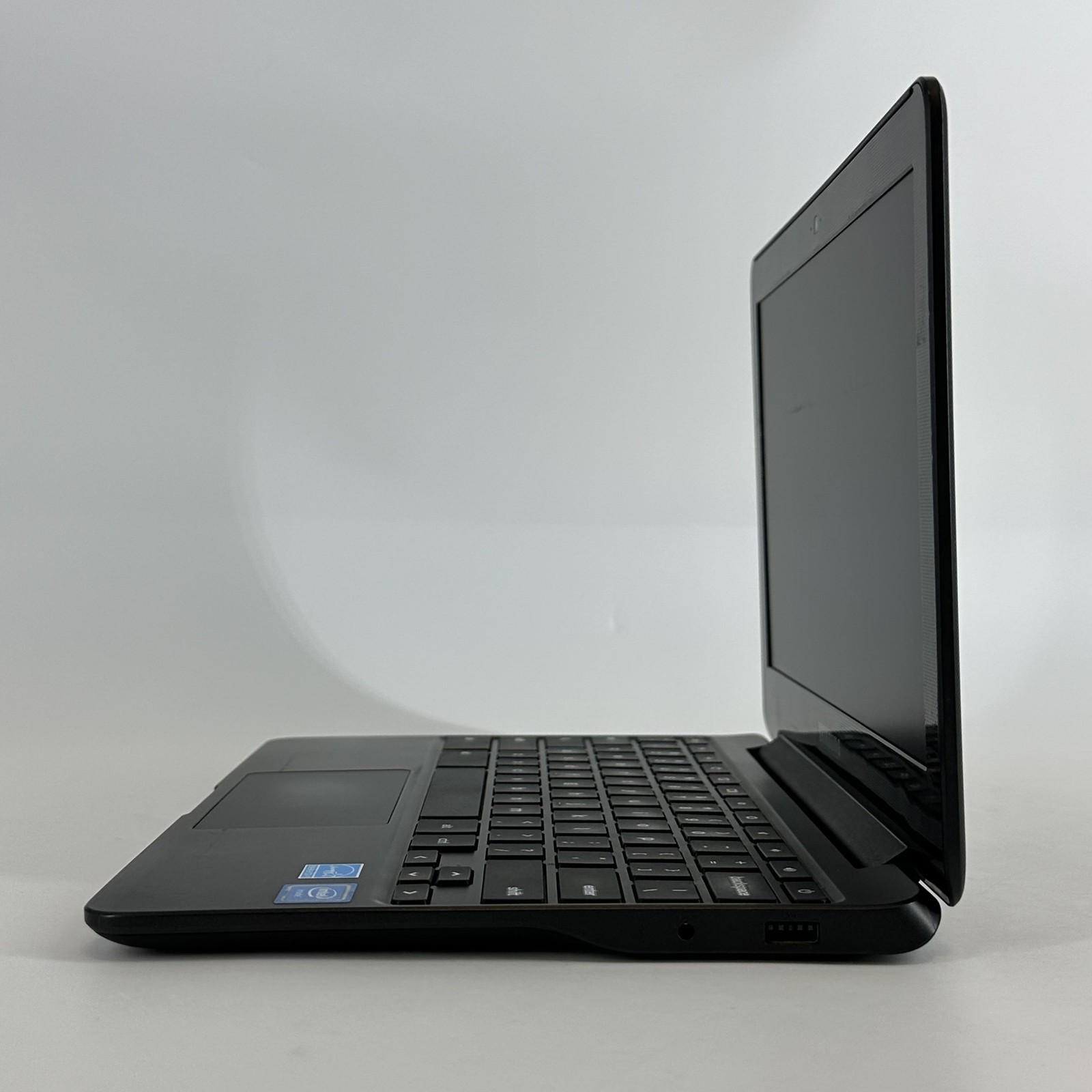 Samsung Chromebook 3 XE500C13 11.6 HD 1.6 GHz Celeron 2GB 16GB eMMC BAD BATTERY