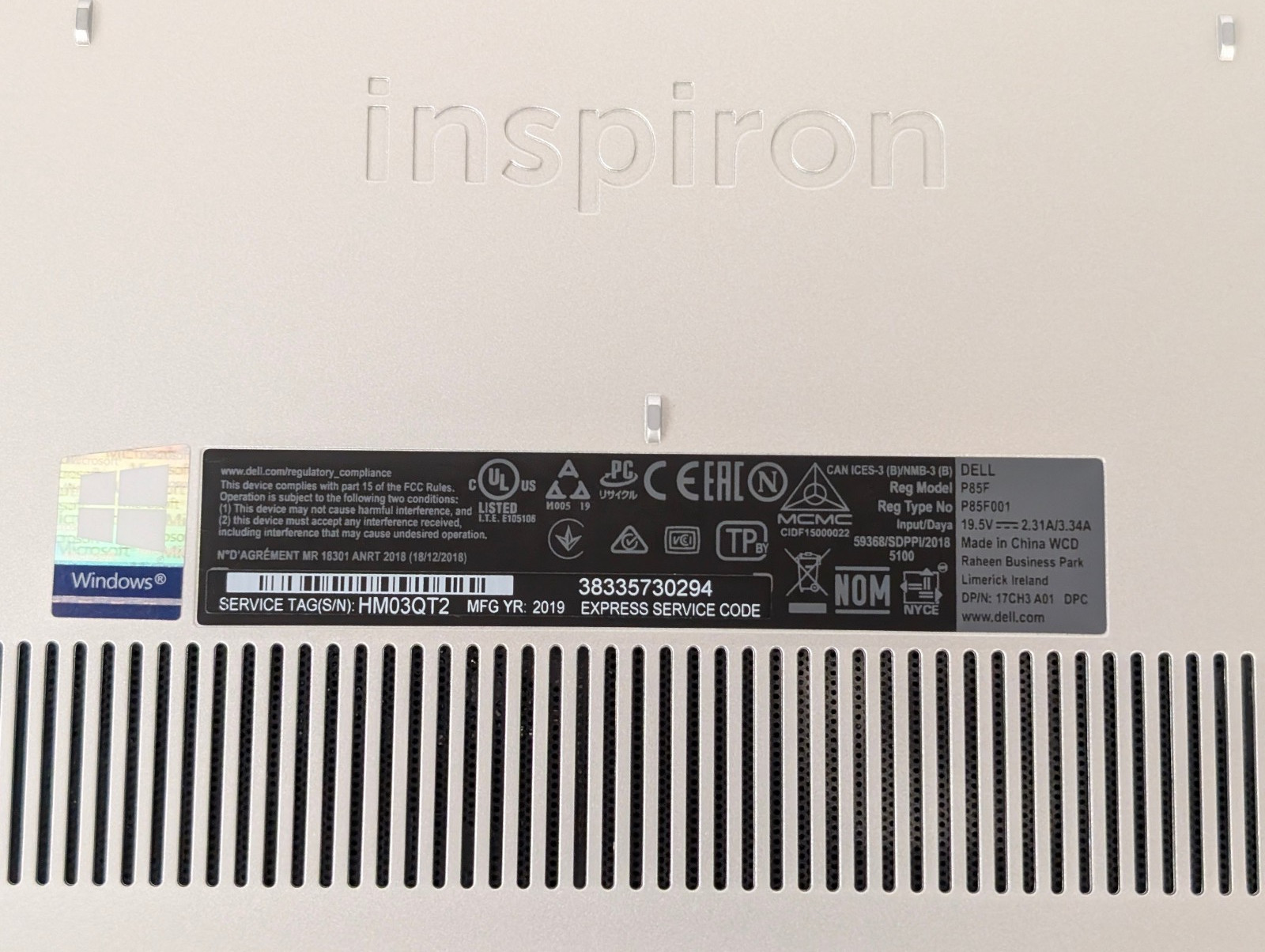 Dell Inspiron 5584 15.6″ i7-8565U 16GB 256GB + 500GB SSD Windows 11 Pro; cracks
