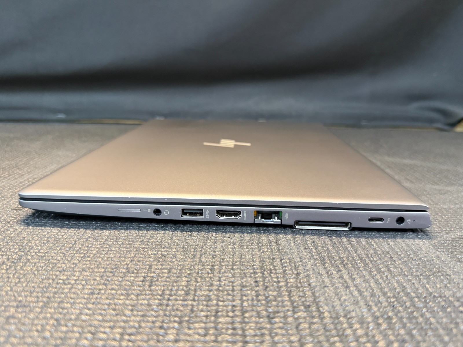 HP ZBOOK 14U G6 14″ Intel Core I7-8665U 1.90GHz 16GB RAM 512GB M.2 Laptop