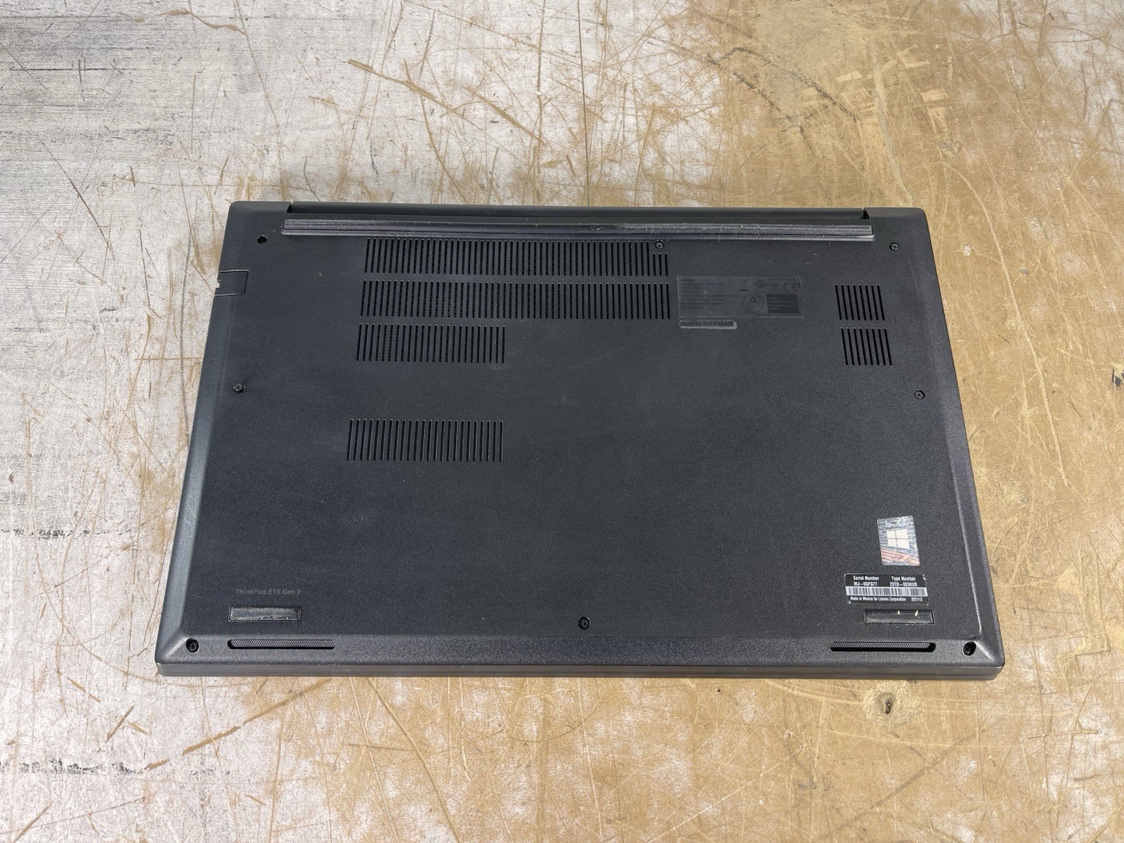 LENOVO THINKPAD E15 GEN 2 i5-1135G7 @ 2.40GHz, NO RAM/NO HDD/OS – (FOR PARTS)